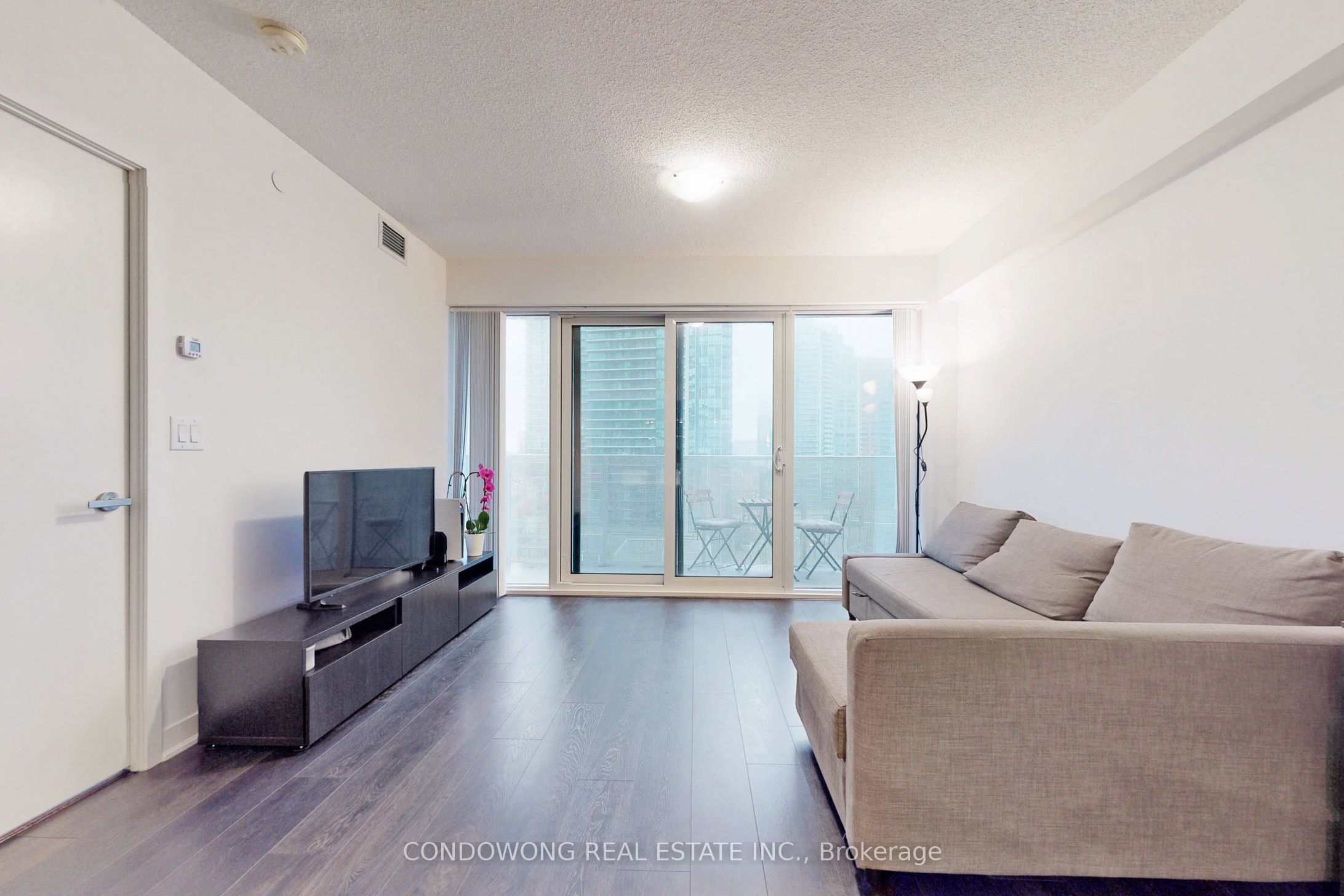 88 Harbour Street 1006, Toronto, ON M5J 0C3 photo 5