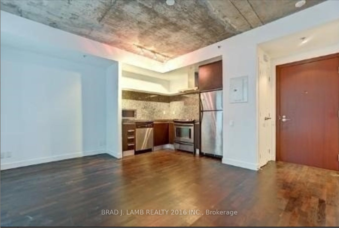 75 Portland Street 522, Toronto, ON M5V 2M9