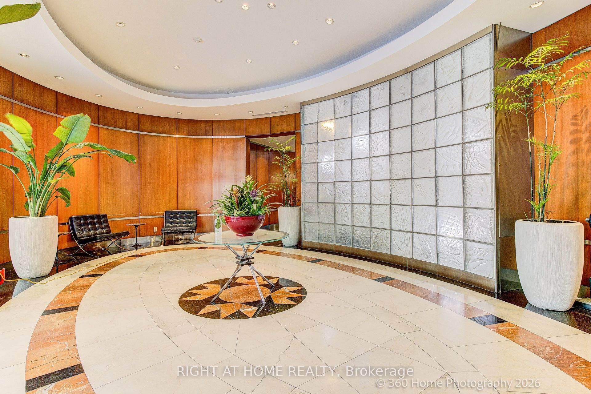 1121 Bay Street 1907, Toronto, ON M5S 2B3 photo 3