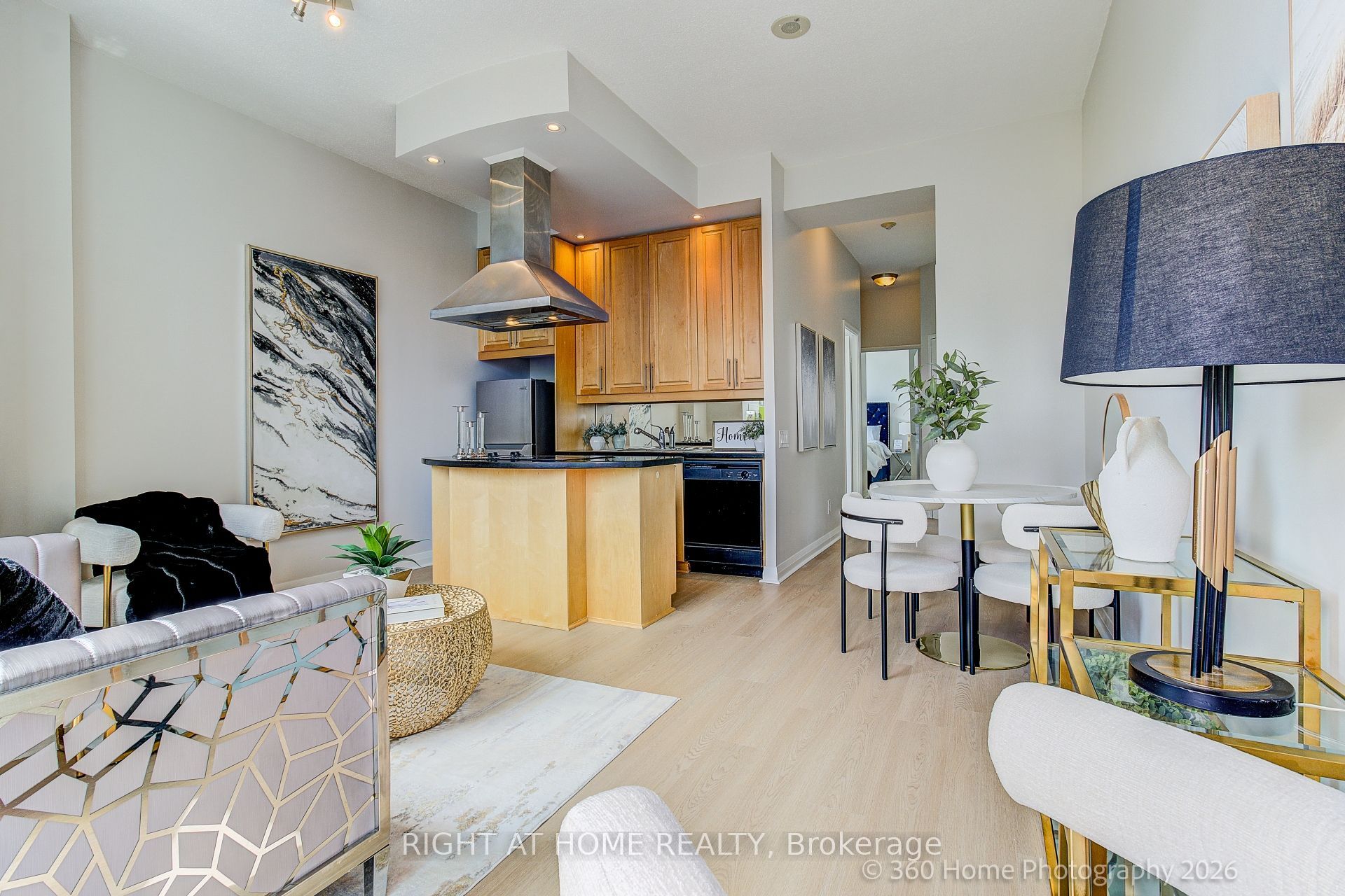 1121 Bay Street 1907, Toronto, ON M5S 2B3 photo 4