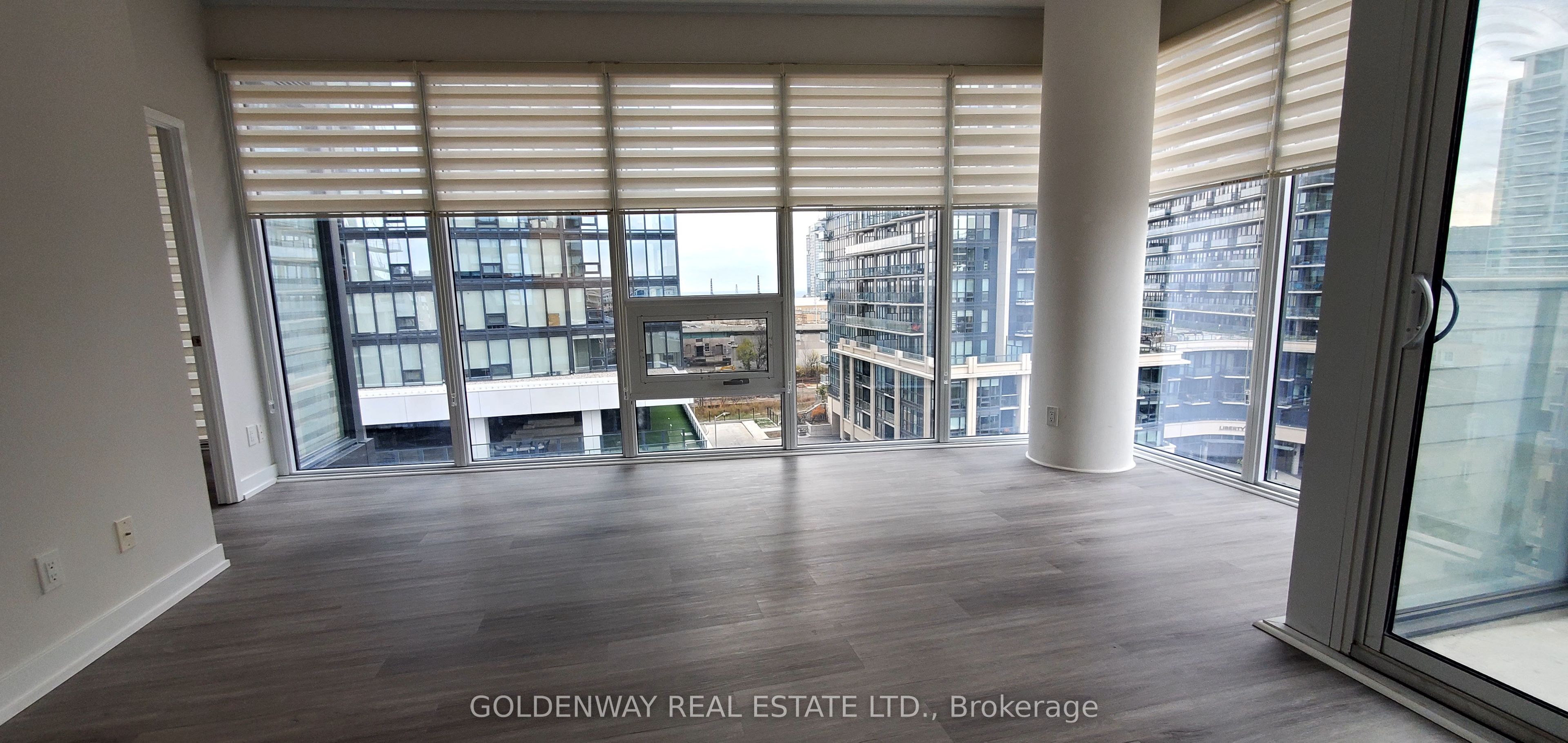 19 Western Battery Road 707, Toronto, ON M6K 3S4 photo 3