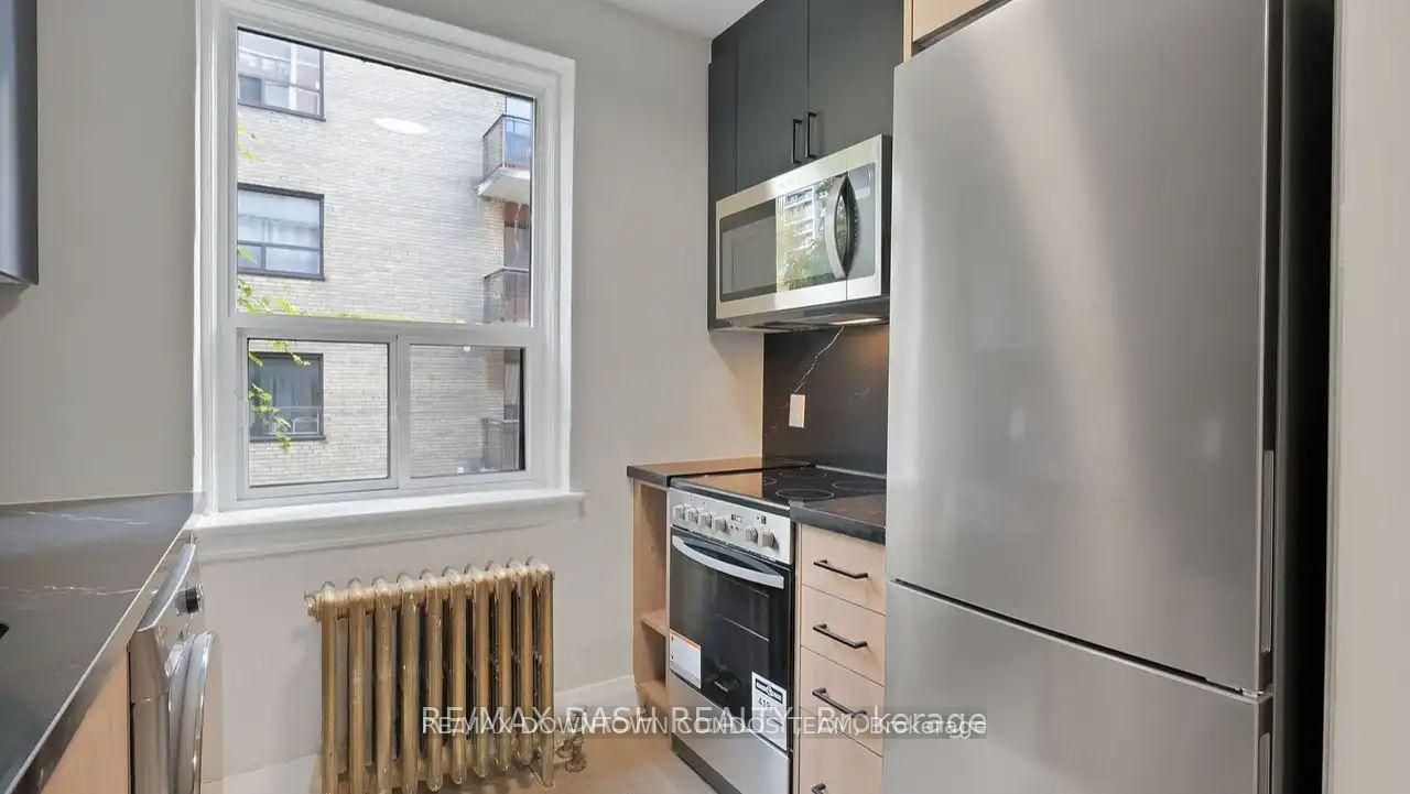 50 Raglan Avenue 5, Toronto, ON M6C 2L1 photo 4