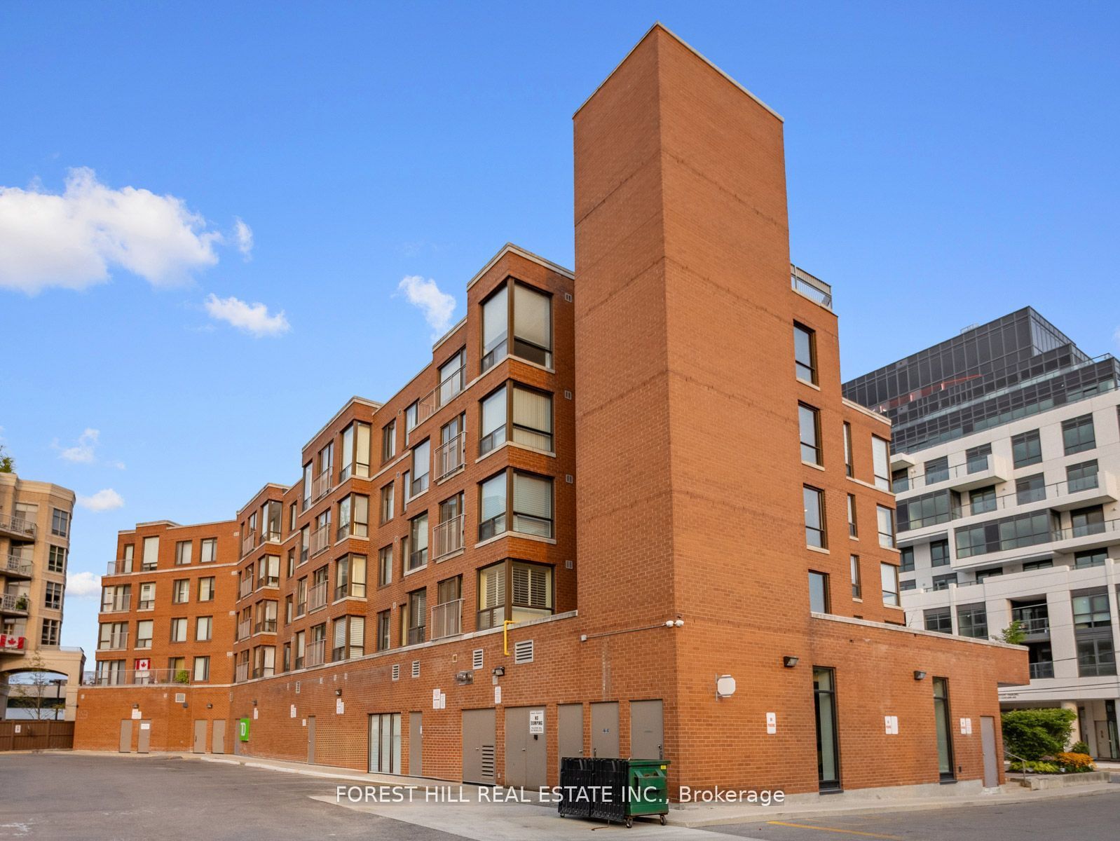 500 Glencairn Avenue 303, Toronto, ON M6B 1Z1 photo 4