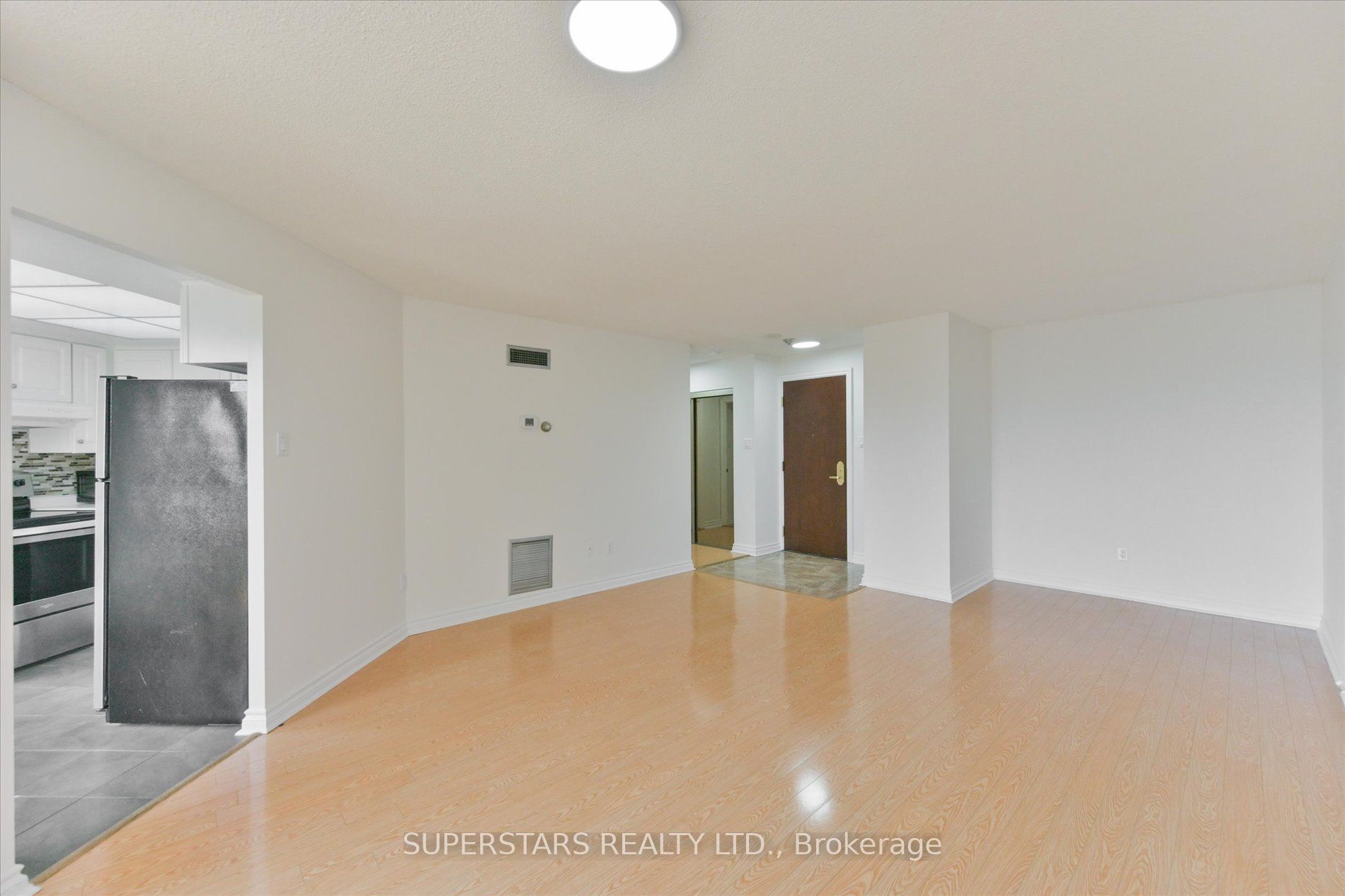 1210 Don Mills Road 625, Toronto, ON M3B 3N9 photo 5