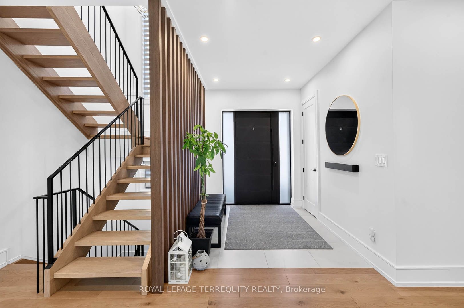 35 Tottenham Road, Toronto, ON M3C 2J5 photo 4