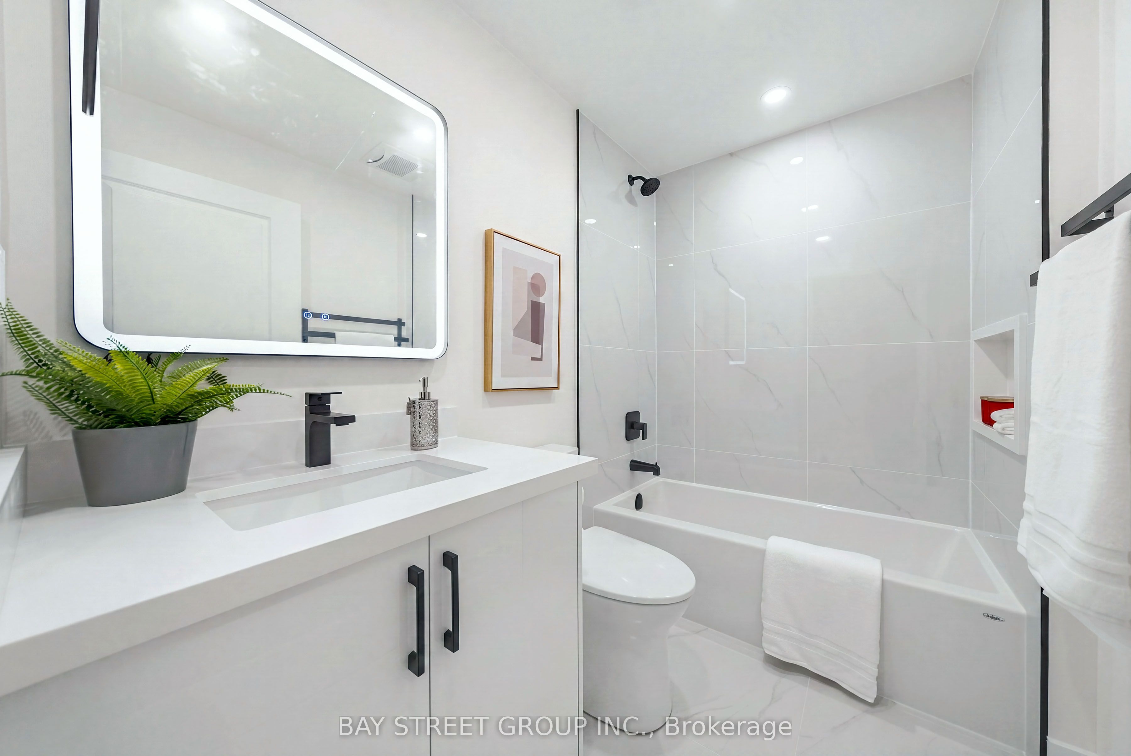 1121 Bay Street 805, Toronto, ON M5S 3L9 photo 5