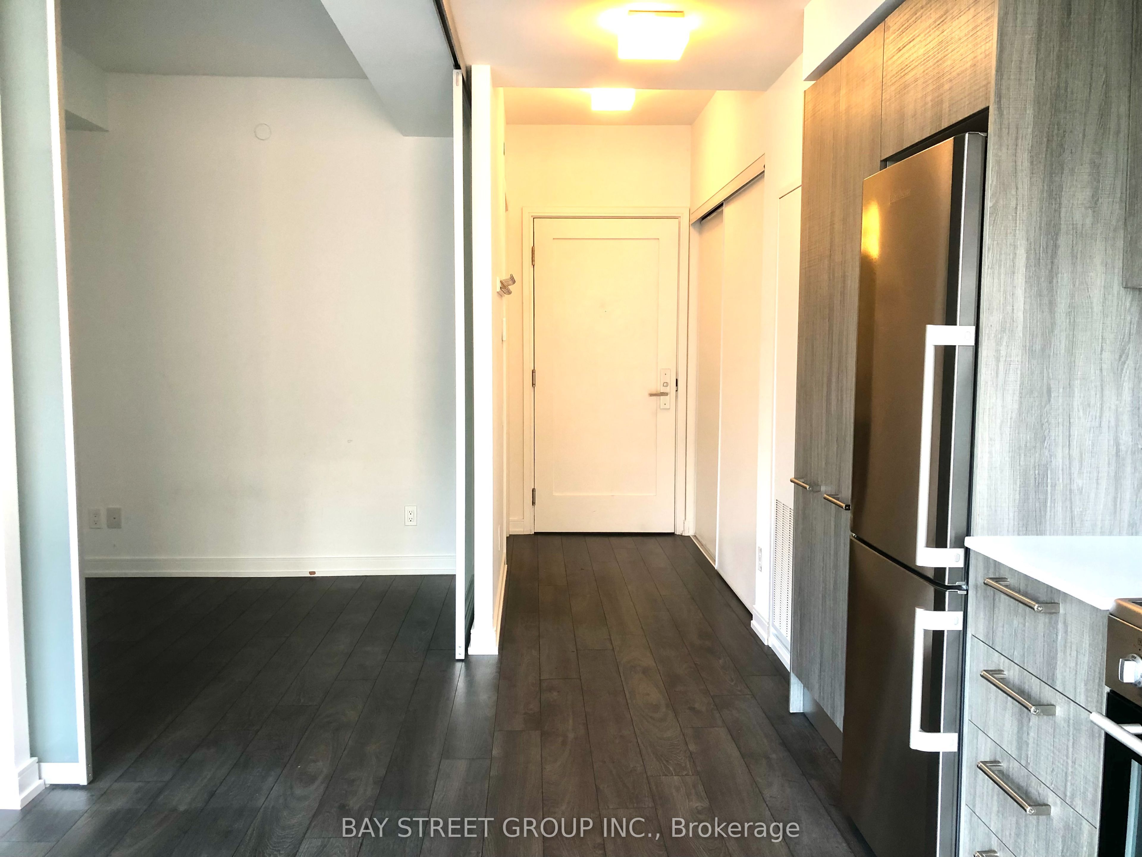 28 Wellesley Street E 608, Toronto, ON M4Y 0C4 photo 2