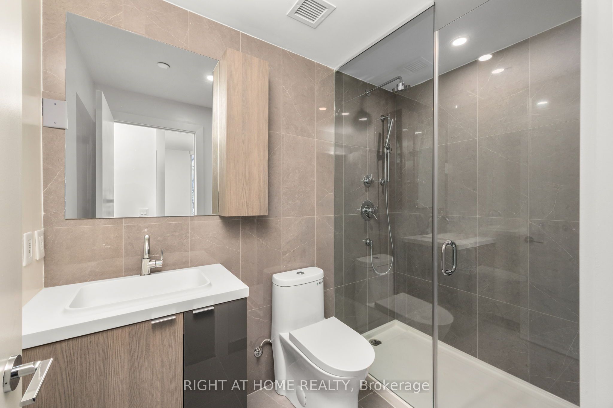 35 Mercer Street 3412, Toronto, ON M5V 0V1 photo 4