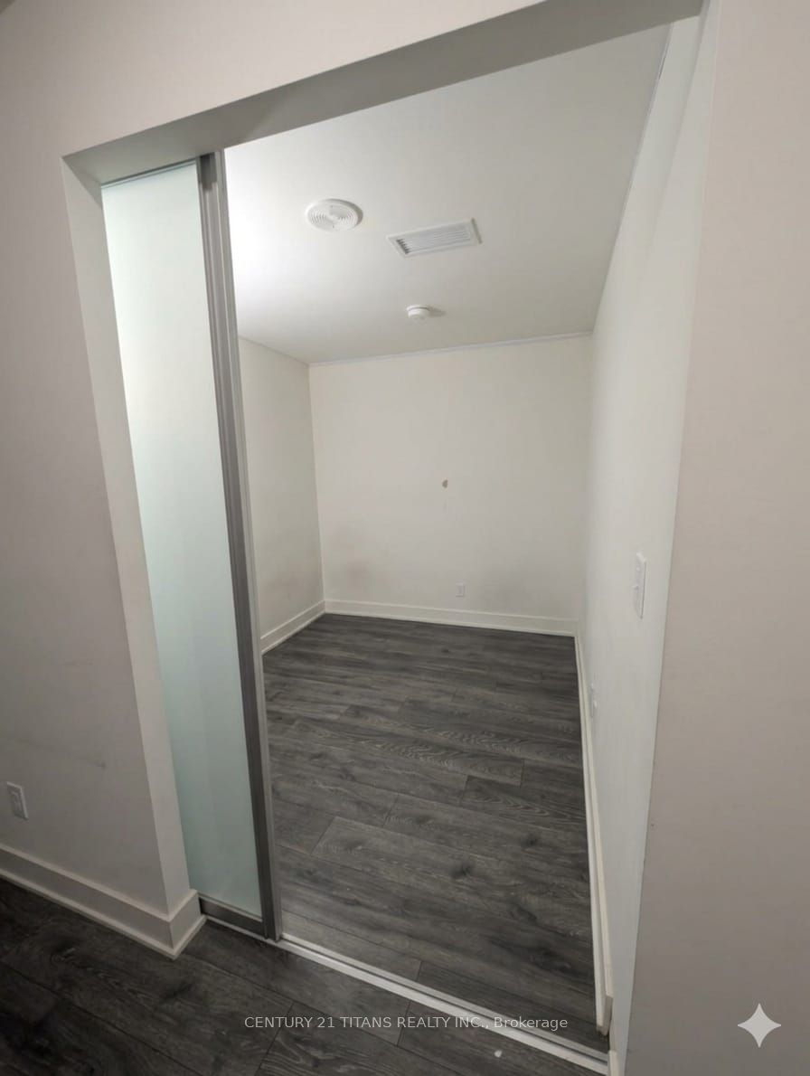 188 Fairview Mall Drive 322, Toronto, ON M2J 0H7 photo 5