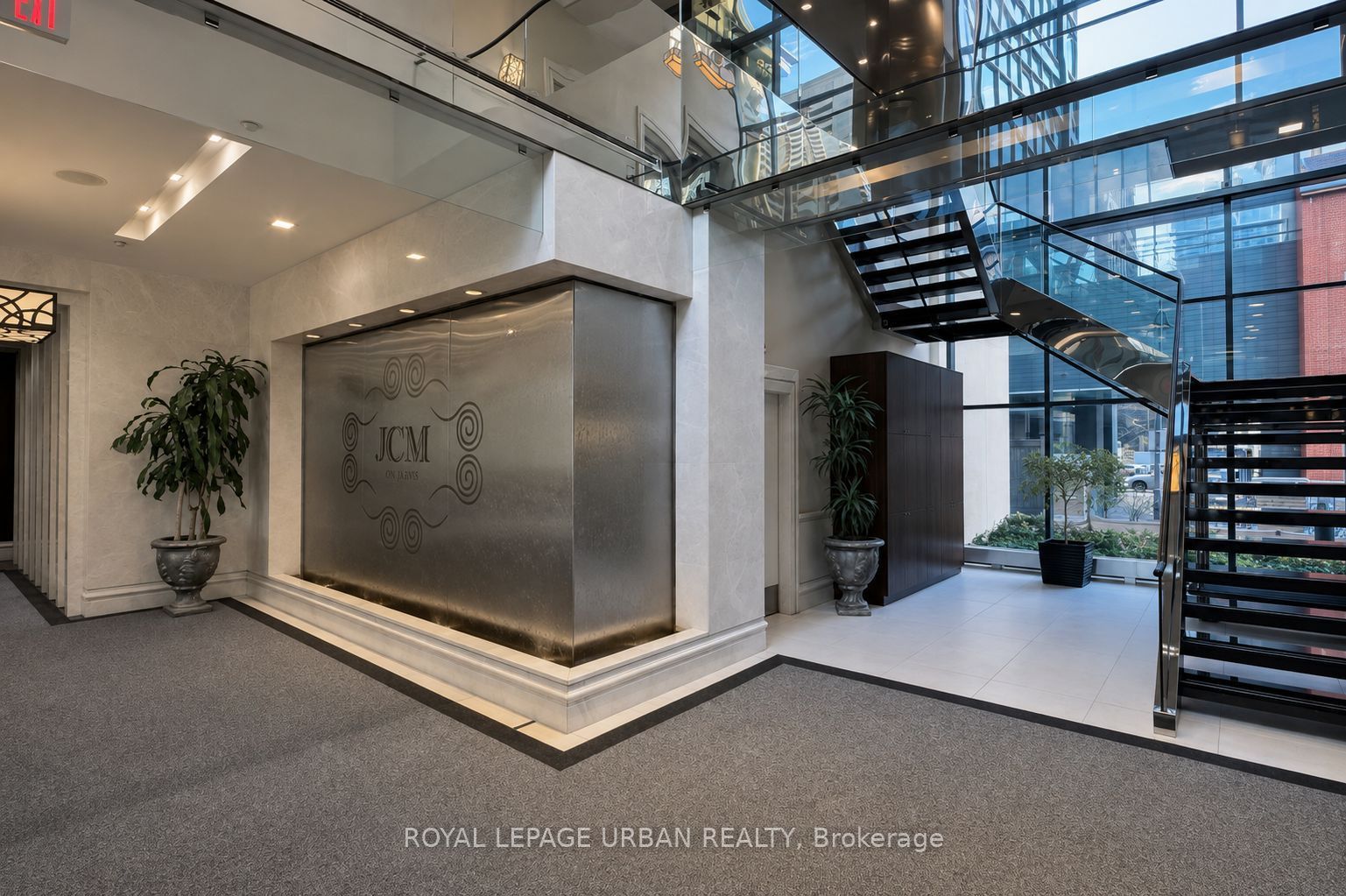 28 Linden Street 2103, Toronto, ON M4Y 0A4 photo 3