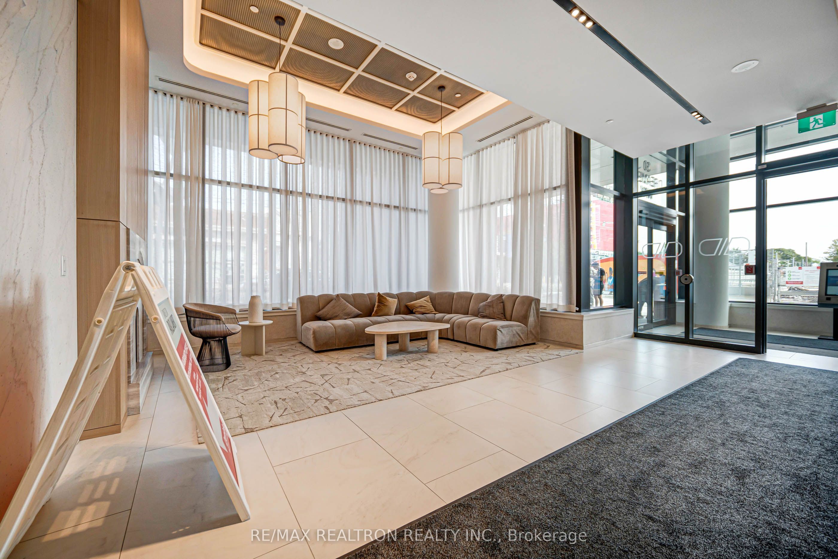 30 Dreamers Way 543, Toronto, ON M5A 0Y7 photo 3