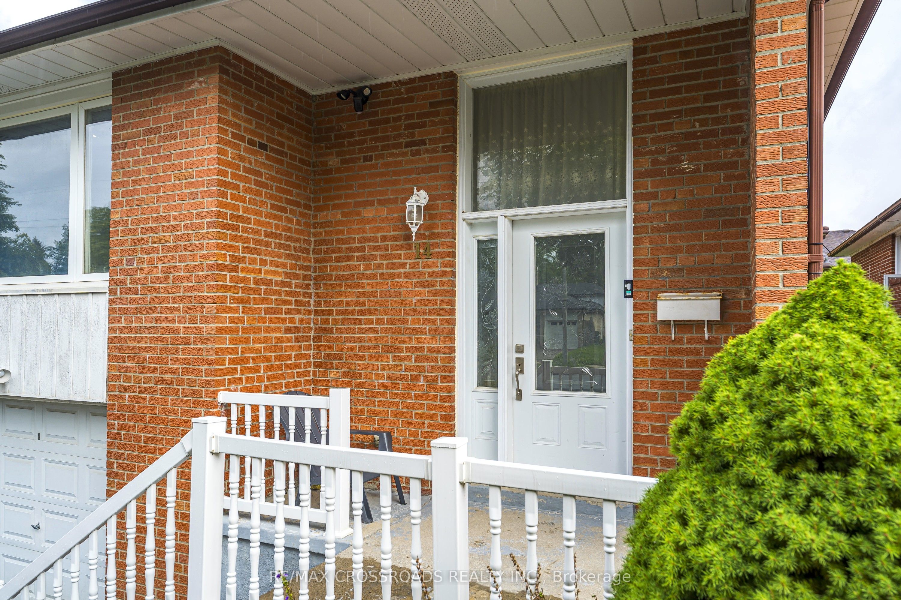 14 Reiber Crescent, Toronto, ON M2H 1C4 photo 2