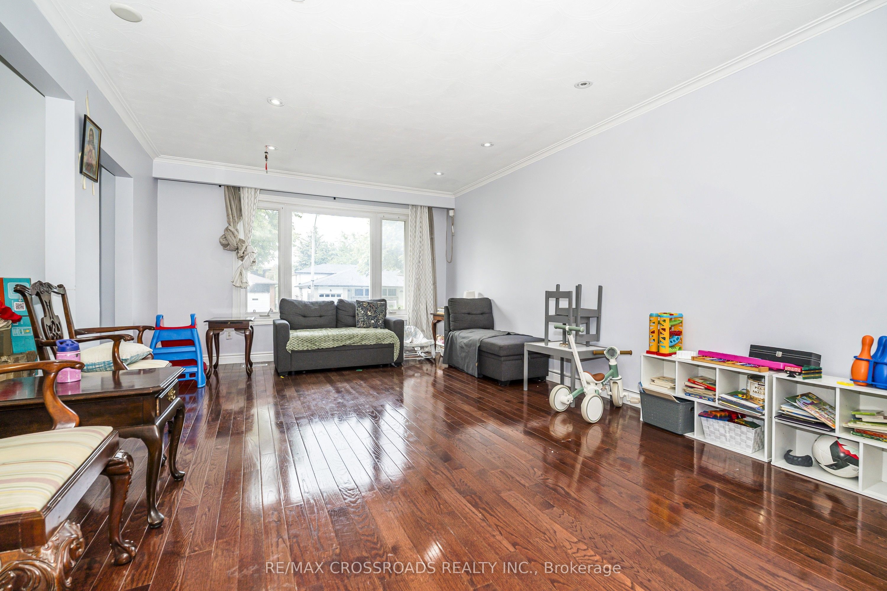 14 Reiber Crescent, Toronto, ON M2H 1C4 photo 5