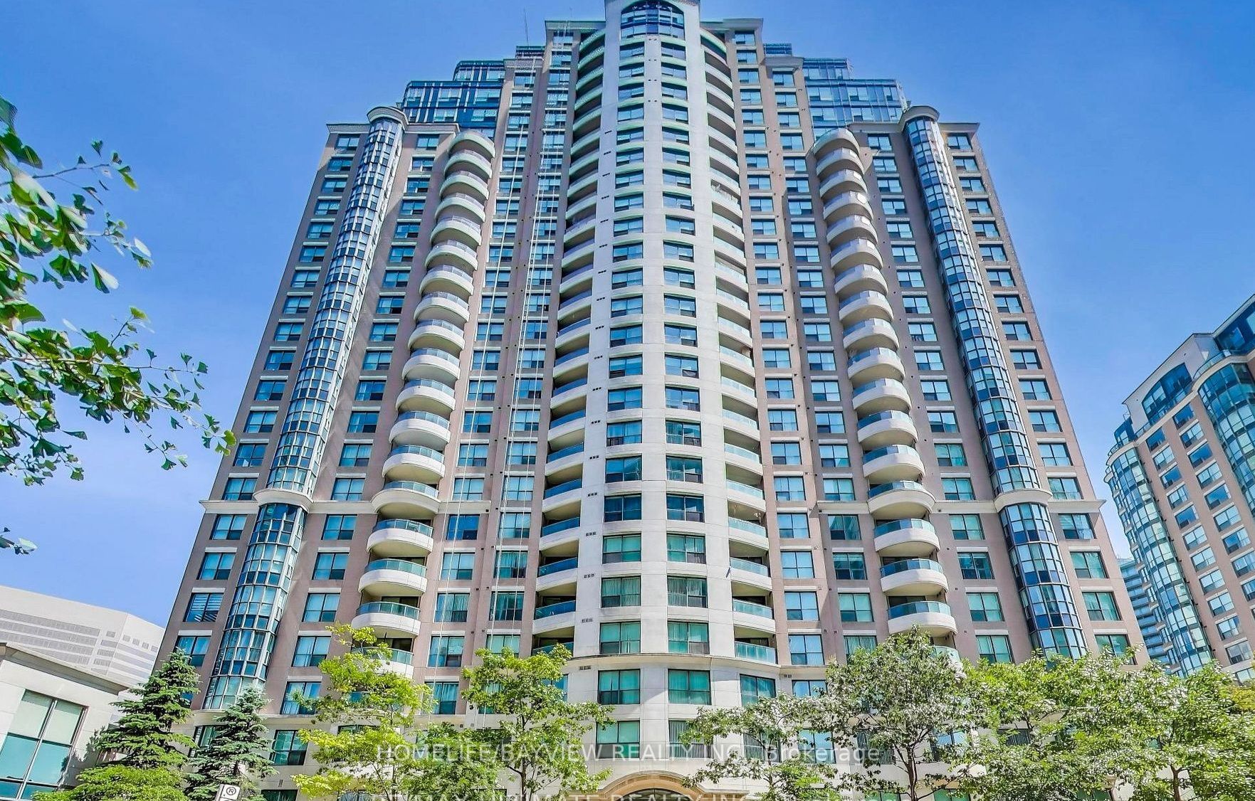 7 Lorraine Drive 1816, Toronto, ON M2N 7H2