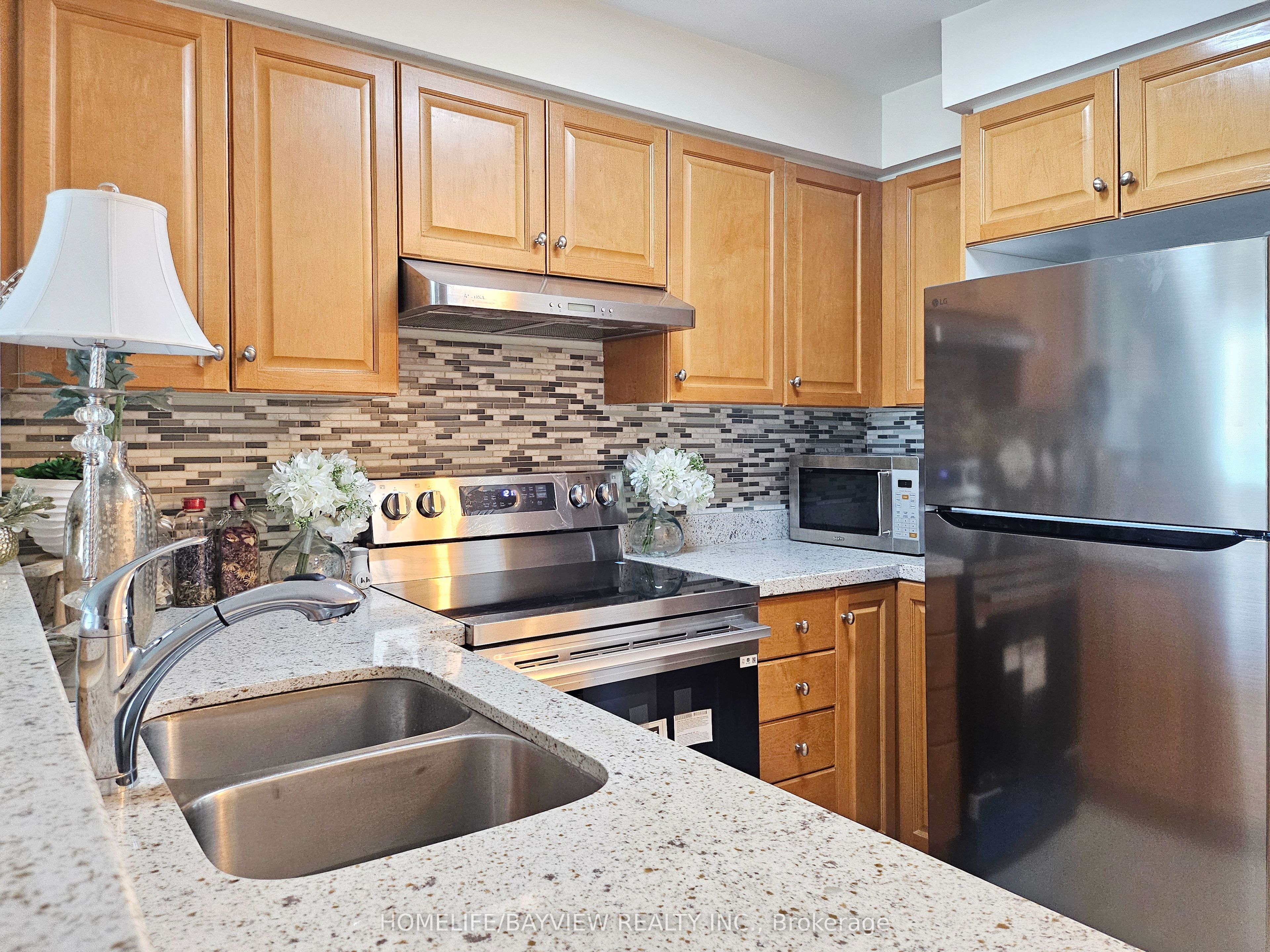 7 Lorraine Drive 1816, Toronto, ON M2N 7H2 photo 5