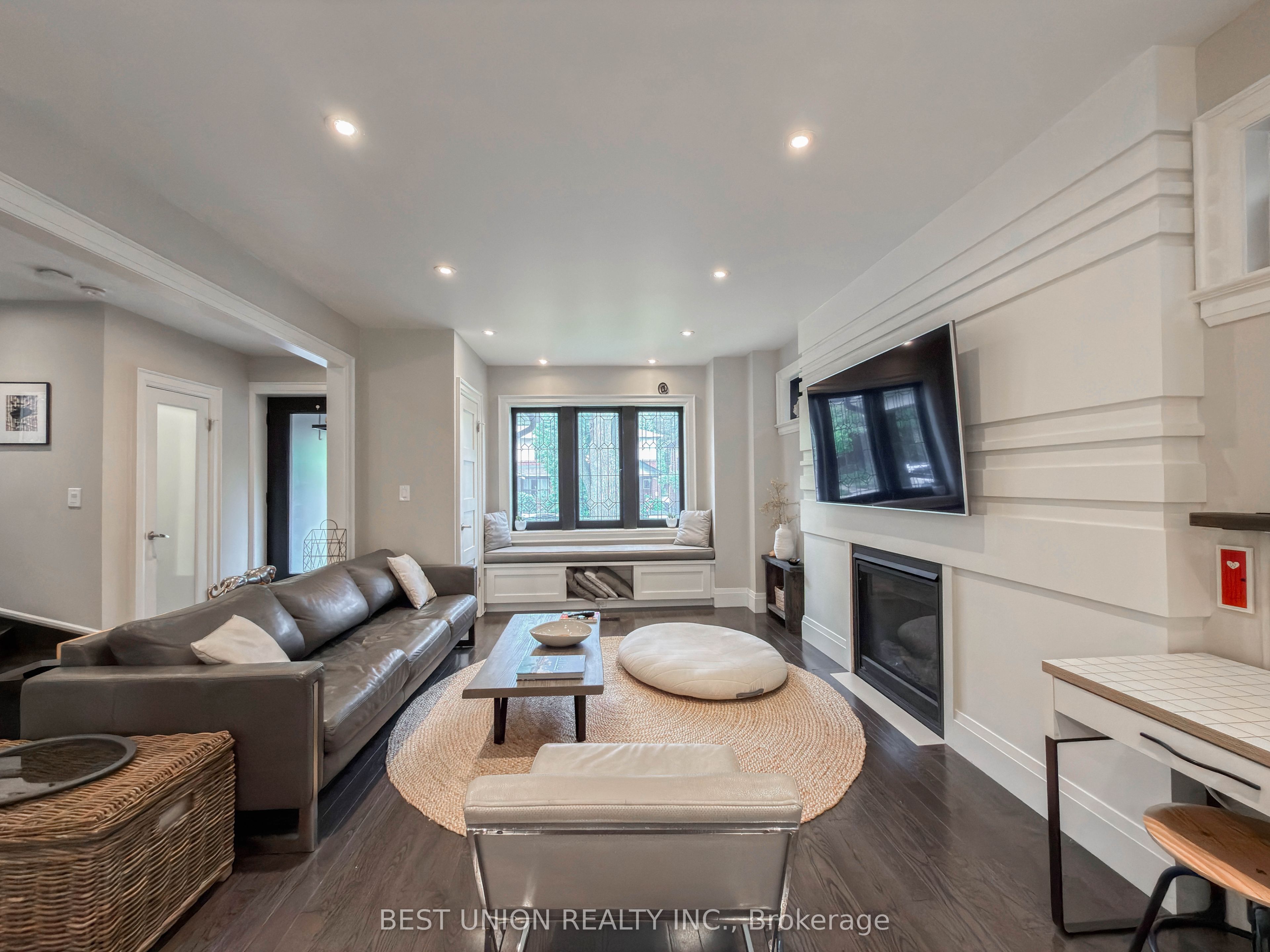 34 Maxwell Avenue, Toronto, ON M5P 2B5 photo 4
