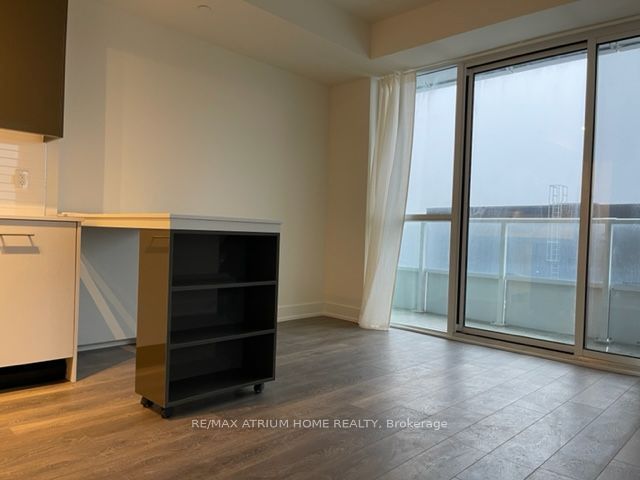 180 Fairview Mall Drive 1506, Toronto, ON M2J 0G4 photo 3