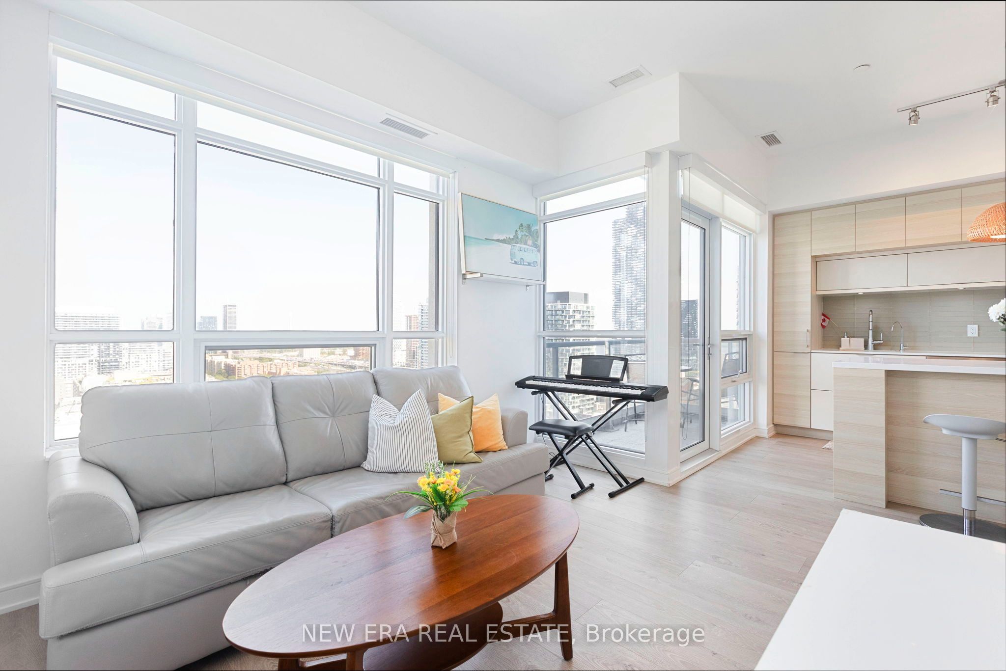 88 Scott Street 2106, Toronto, ON M5E 0A9 photo 2