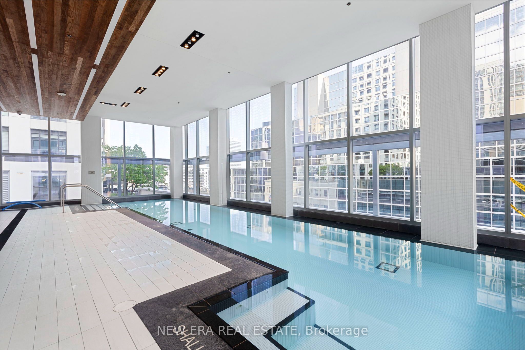 88 Scott Street 2106, Toronto, ON M5E 0A9 photo 3