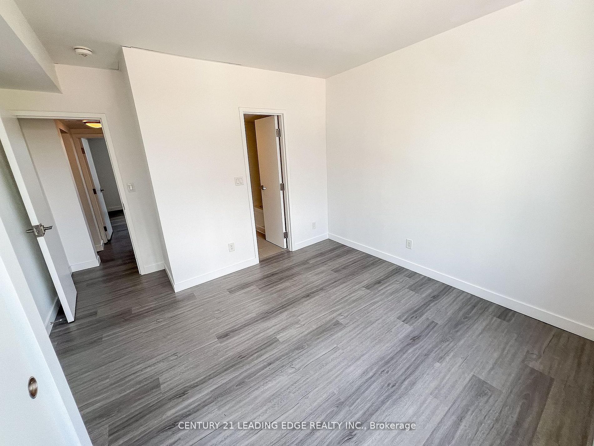 1 A Leonard Avenue 3, Toronto, ON M5T 2P8 photo 4