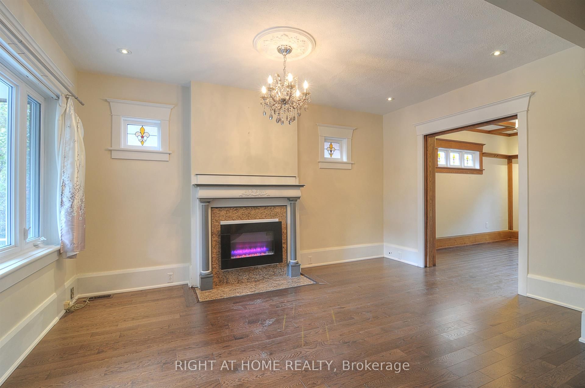 174 Hillsdale Avenue E, Toronto, ON M4S 1T5 photo 2