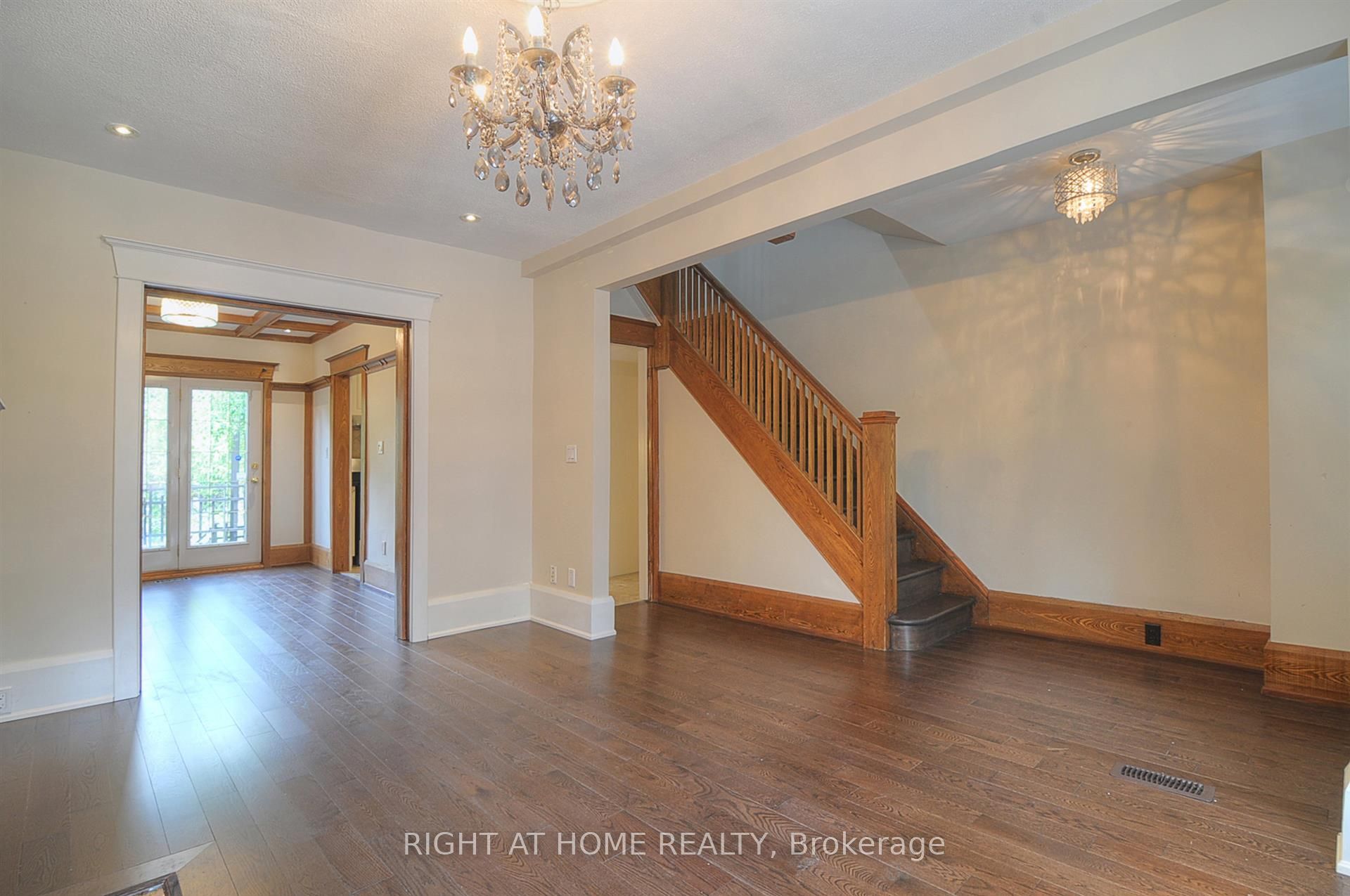 174 Hillsdale Avenue E, Toronto, ON M4S 1T5 photo 4