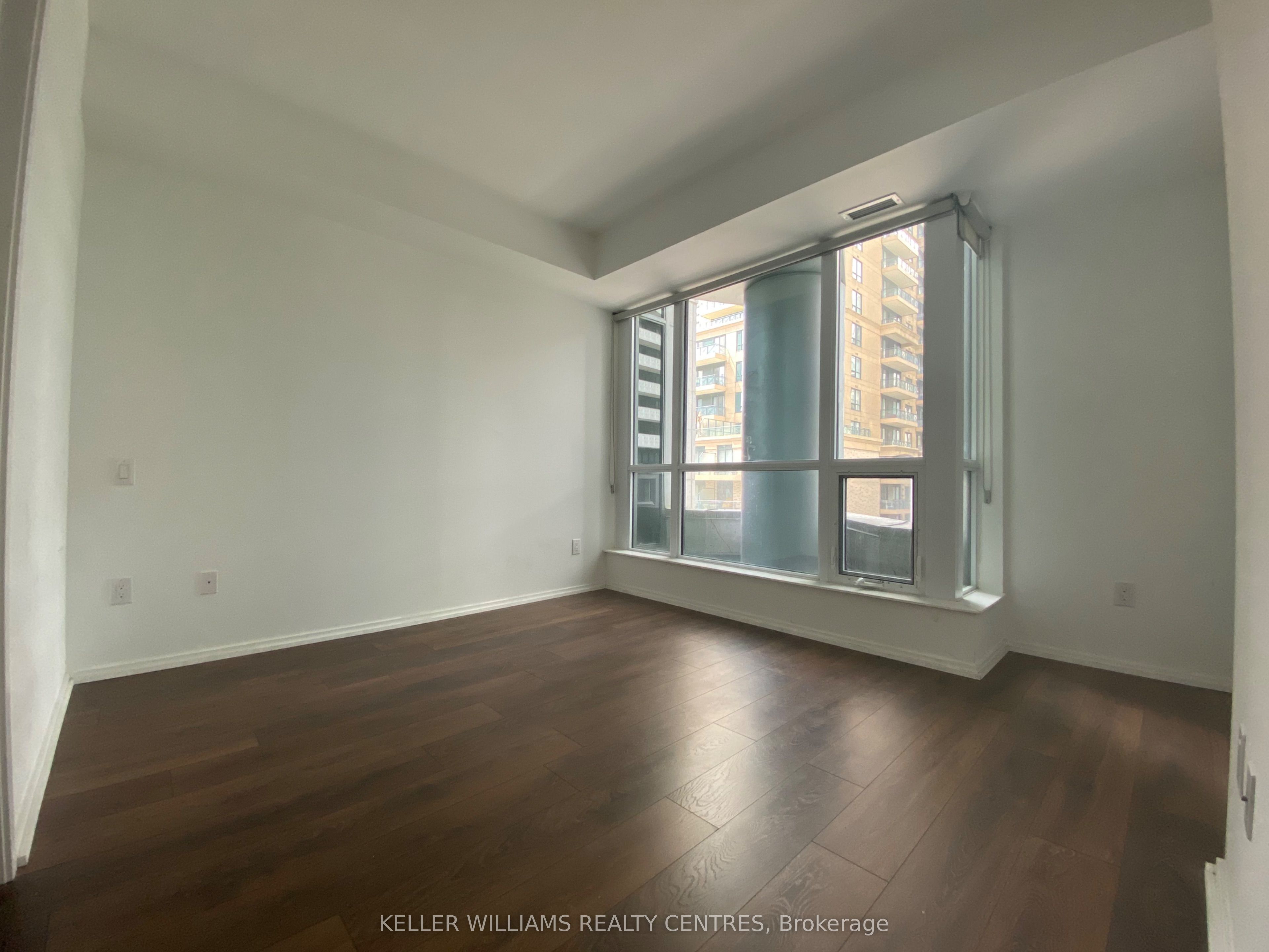 45 Charles Street E 307, Toronto, ON M4Y 0B8 photo 5