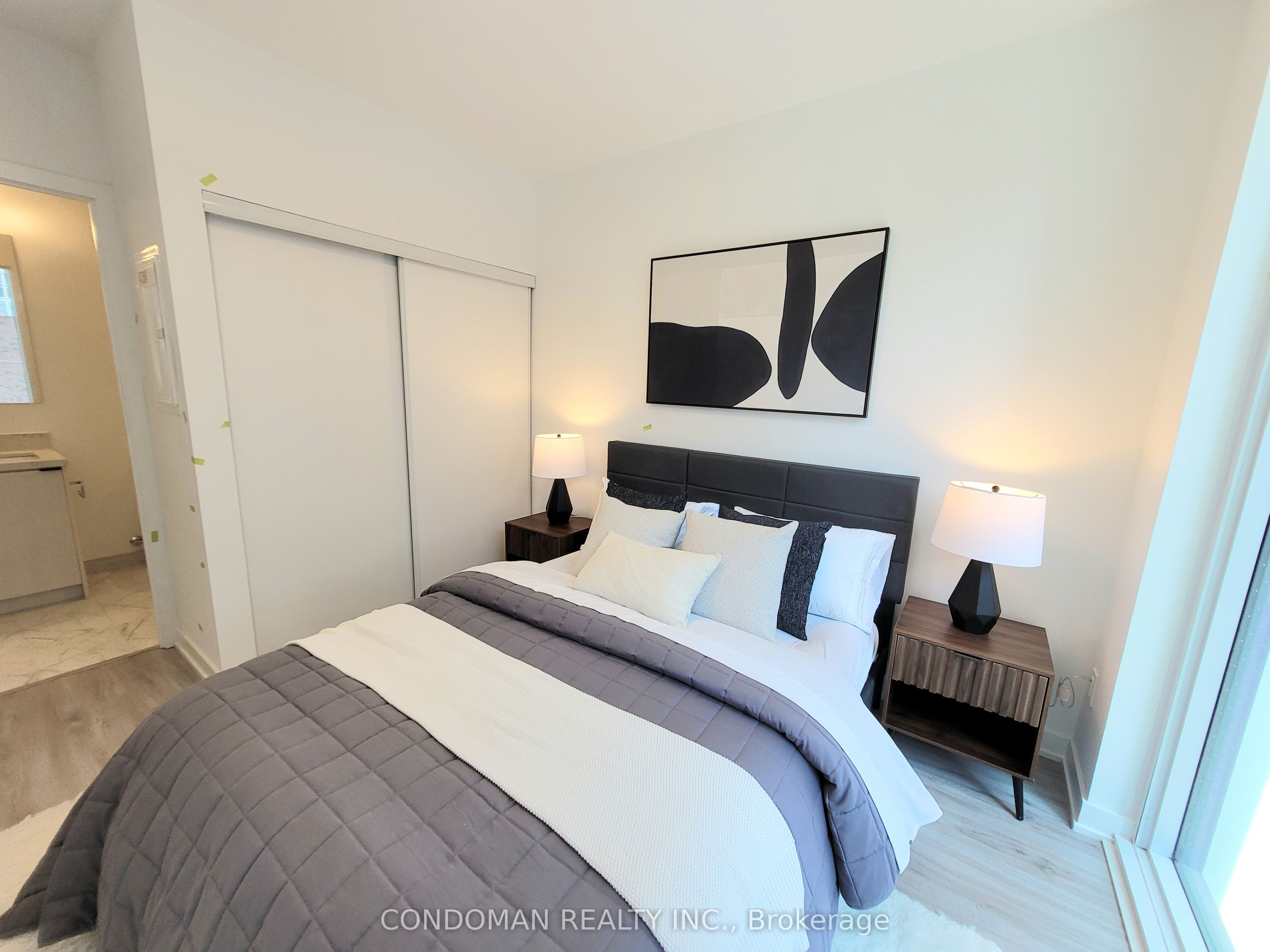 252 Church Street 508, Toronto, ON M5B 0E6 photo 2
