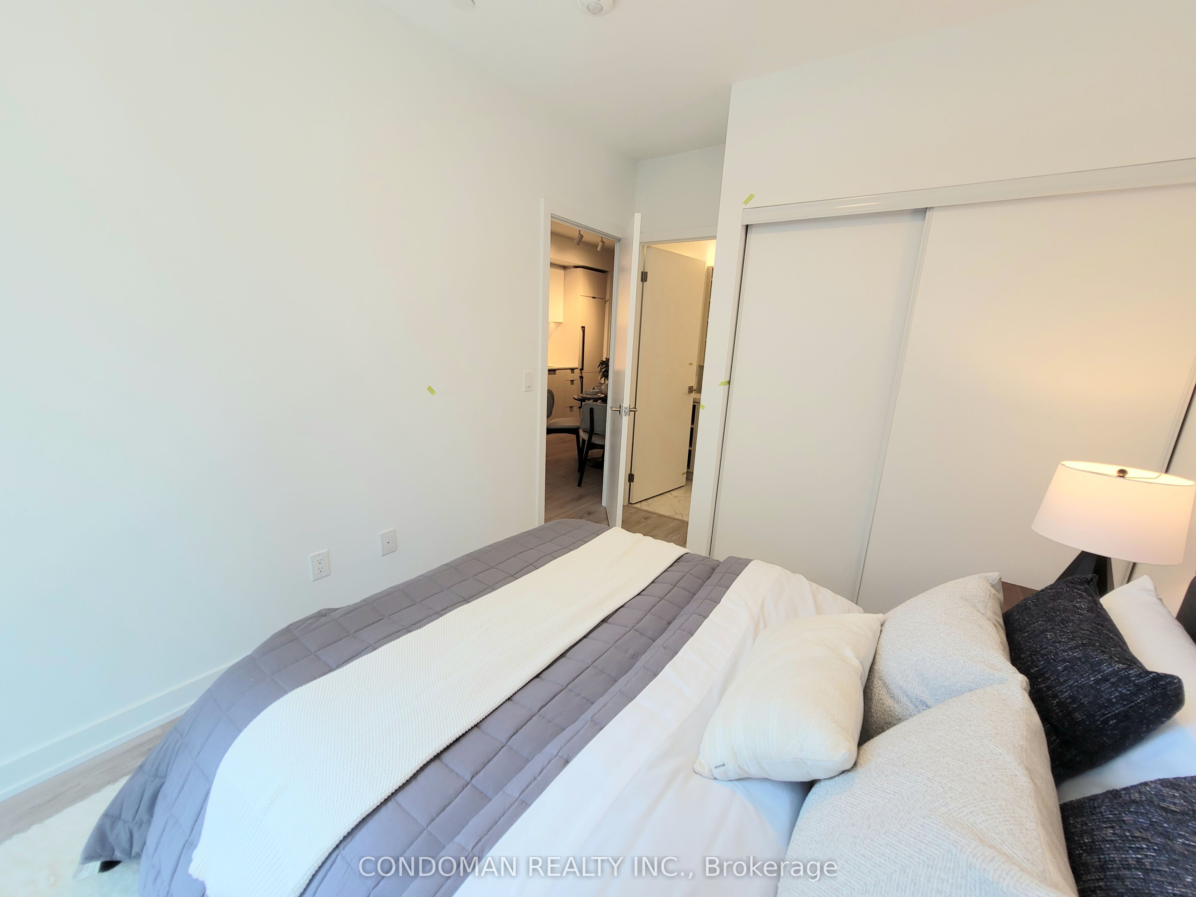252 Church Street 508, Toronto, ON M5B 0E6 photo 3