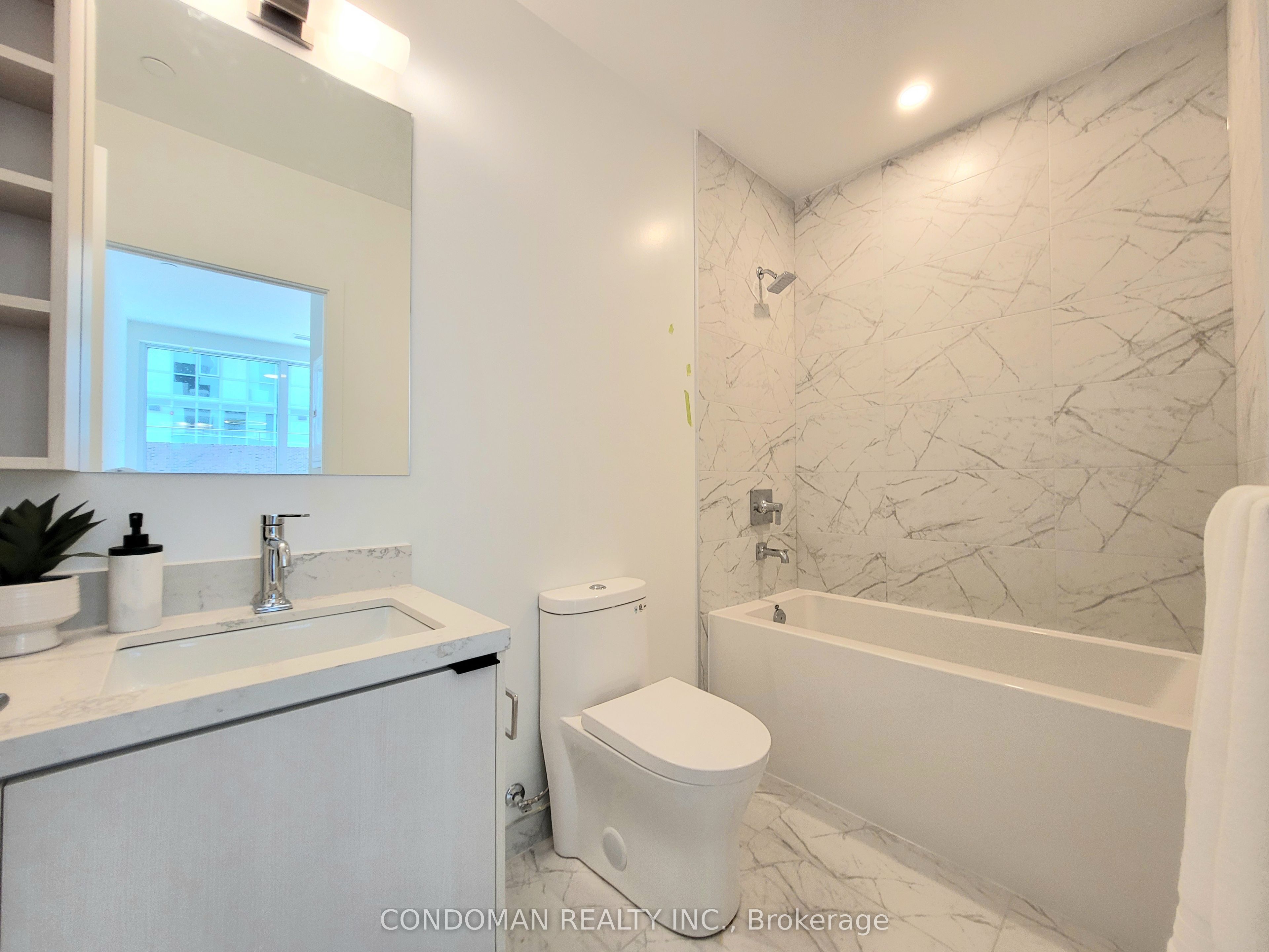 252 Church Street 508, Toronto, ON M5B 0E6 photo 4