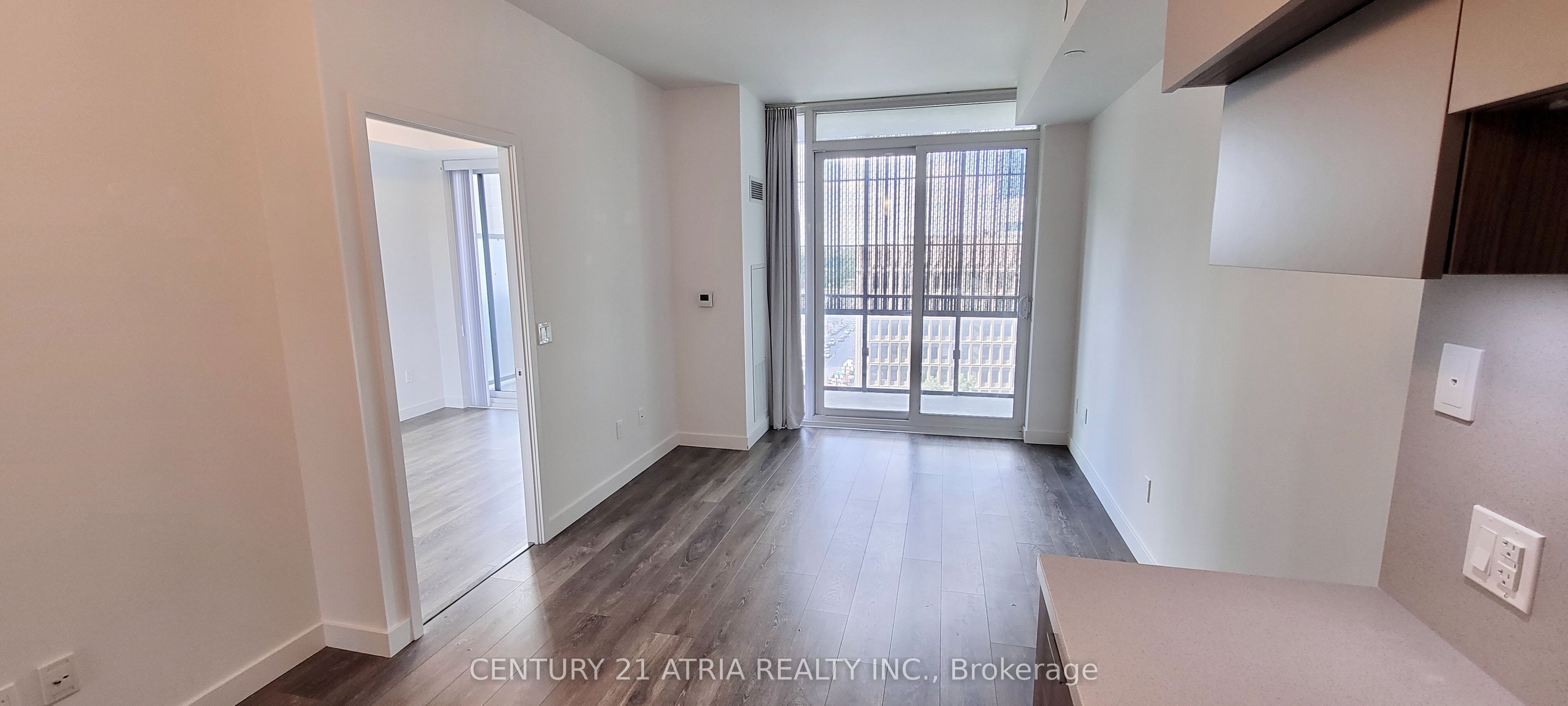 8 Eglinton Avenue E 806, Toronto, ON M4P 0C1 photo 4