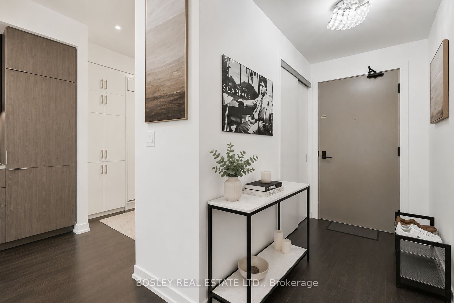 223 St Clair Avenue 209, Toronto, ON M4V 0A5