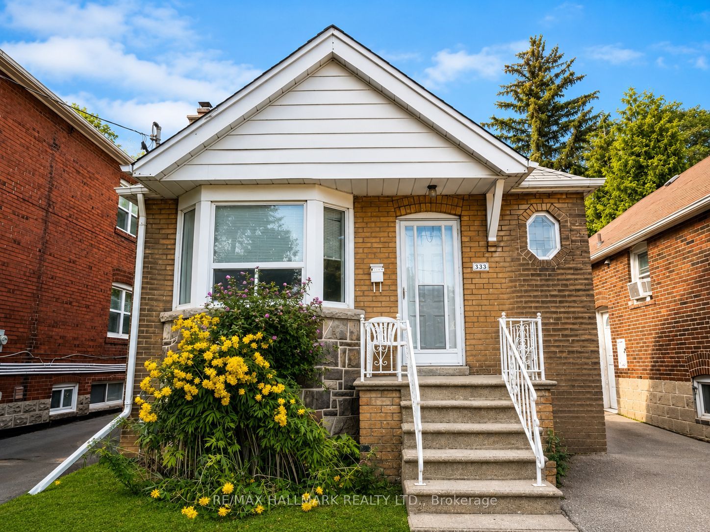 333 Vaughan Road, Toronto, ON M6C 2N5