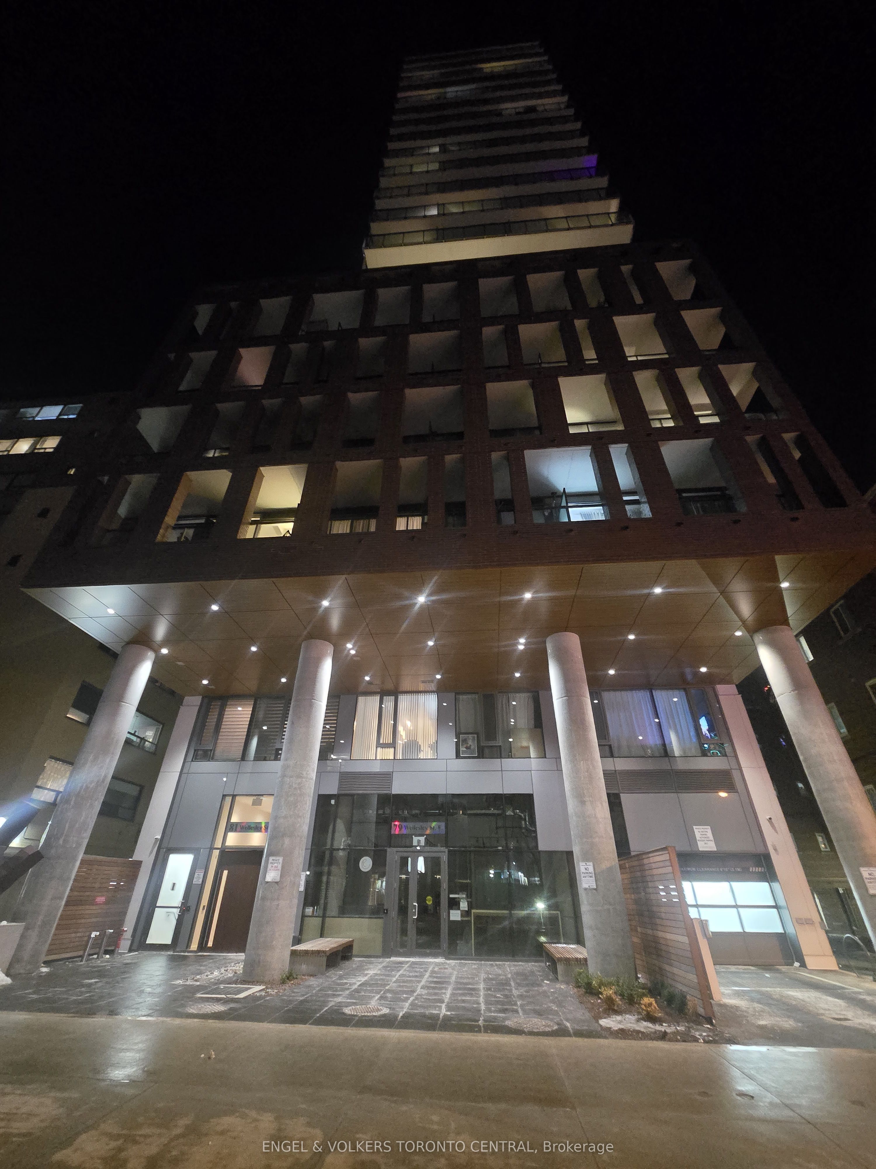 81 Wellesley Street E 2503, Toronto, ON M4Y 0C5