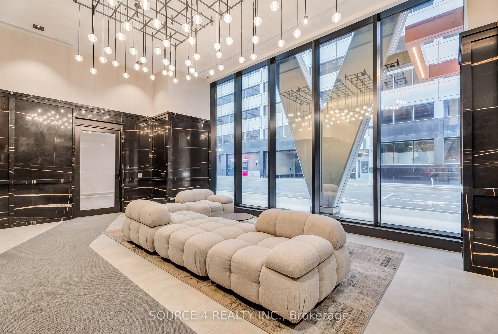 108 Peter Street 4906, Toronto, ON M5V 0W2 photo 3
