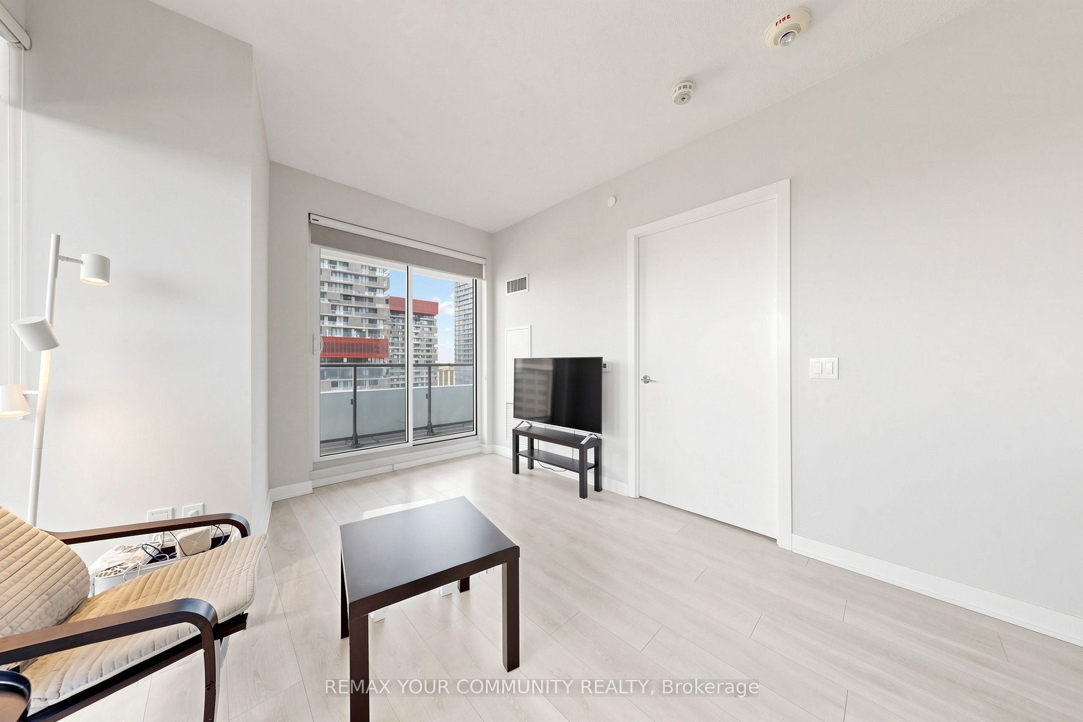 2221 Yonge Street 2709, Toronto, ON M4S 2B8 photo 5