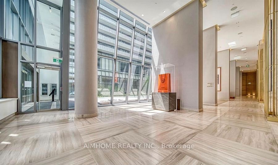 55 Charles Street E 3206, Toronto, ON M4Y 0J1 photo 4