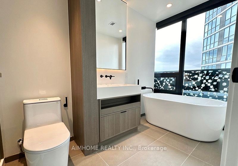 55 Charles Street E 3206, Toronto, ON M4Y 0J1 photo 5