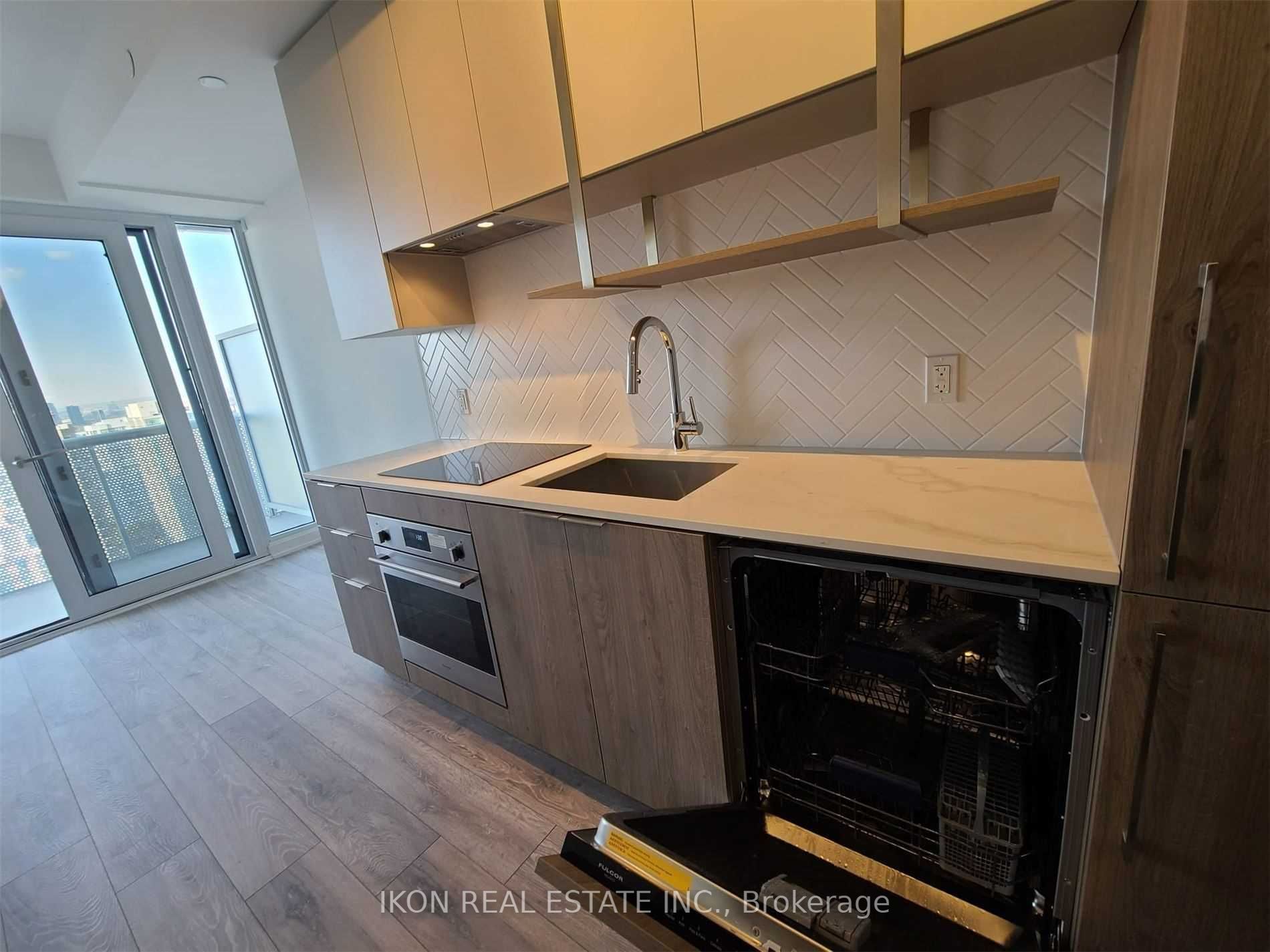 15 Holmes Avenue 2606, Toronto, ON M2N 0L4 photo 4