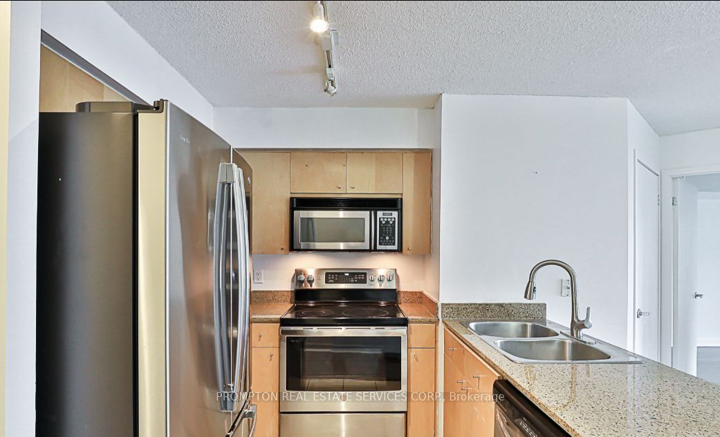 361 Front Street 2707, Toronto, ON M5V 3R5 photo 4