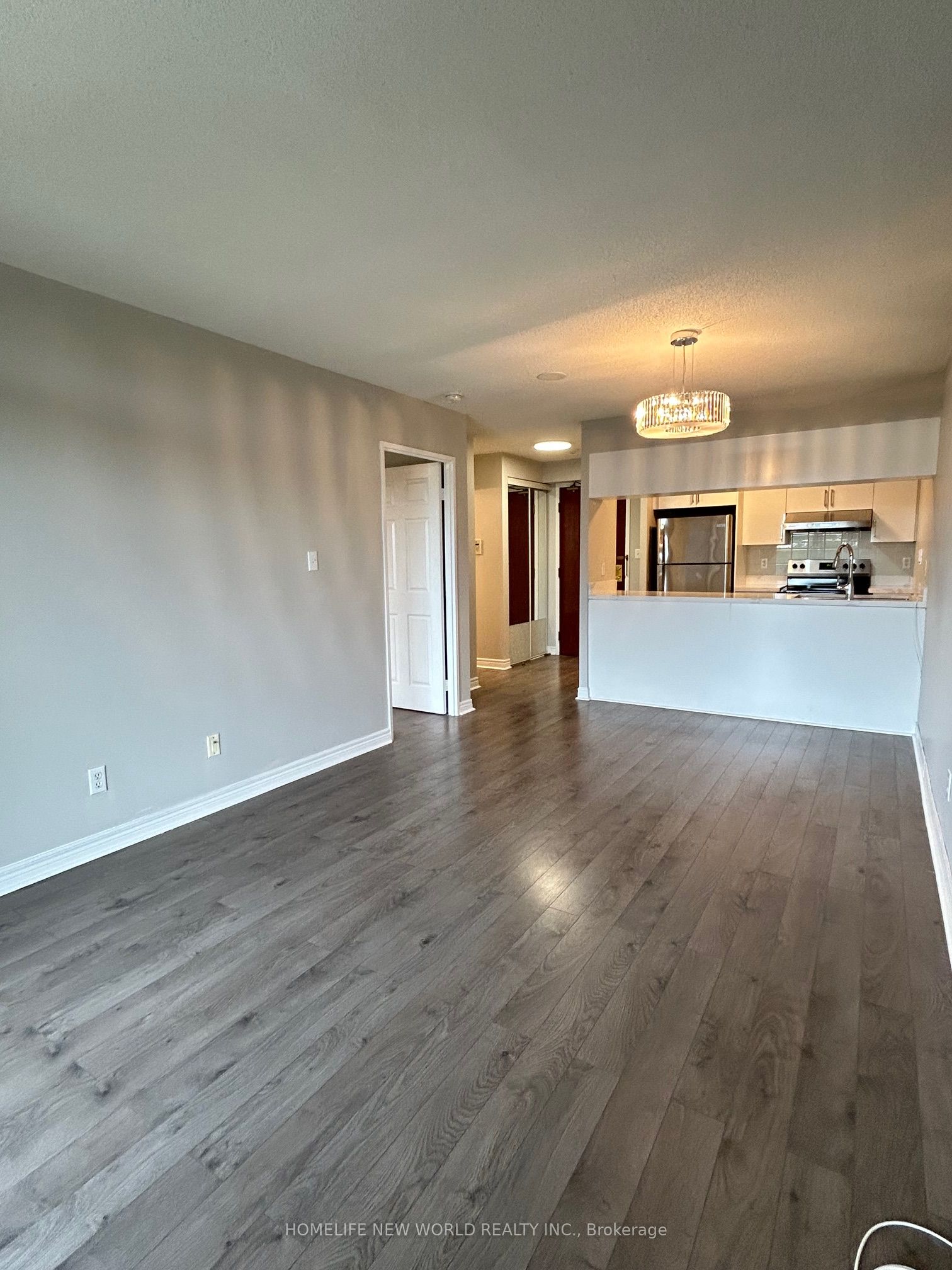 28 Empress Avenue 710, Toronto, ON M2N 6Z7 photo 2