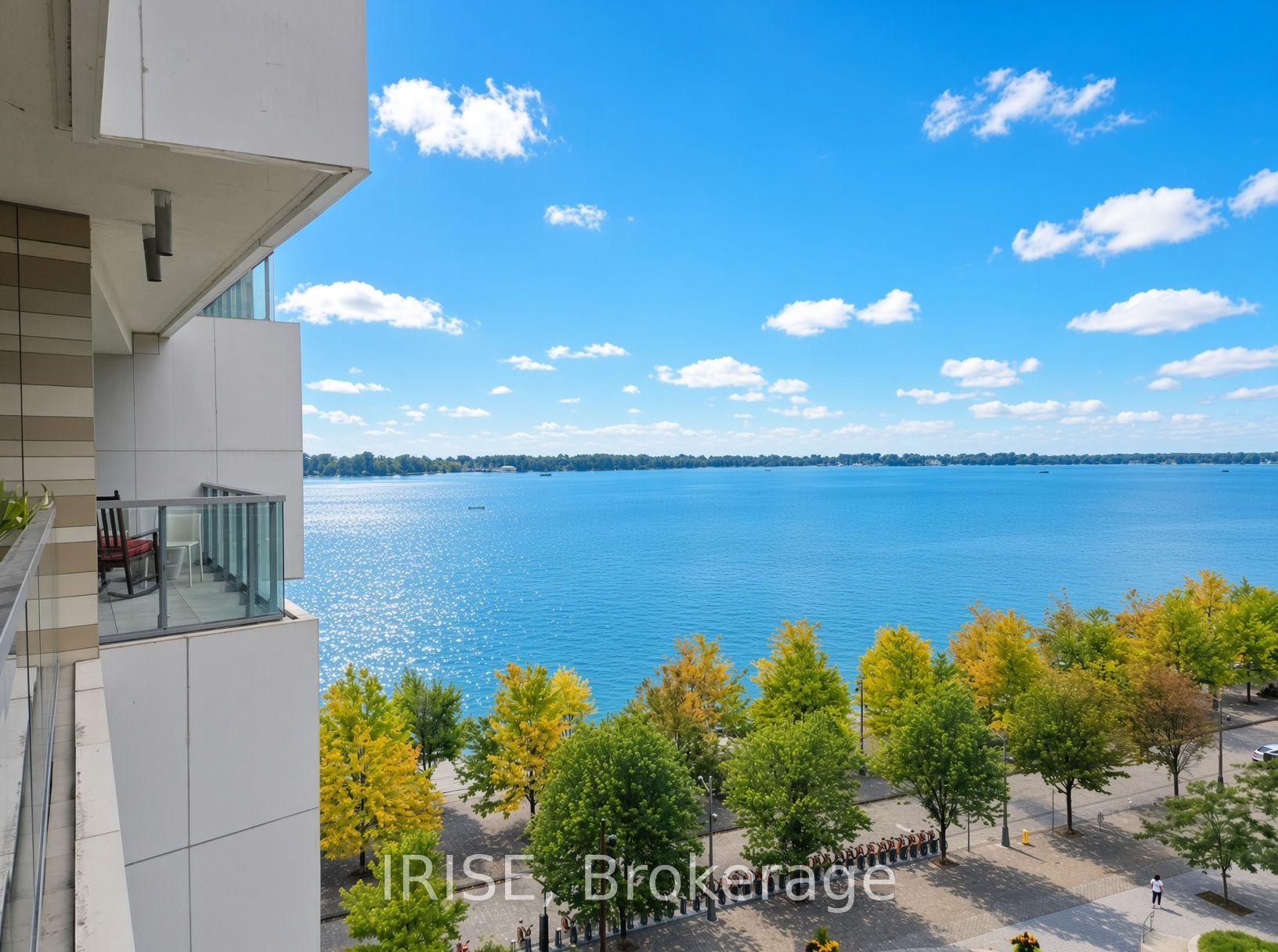 118 Merchants' Wharf 704, Toronto, ON M5A 0L3 photo 2