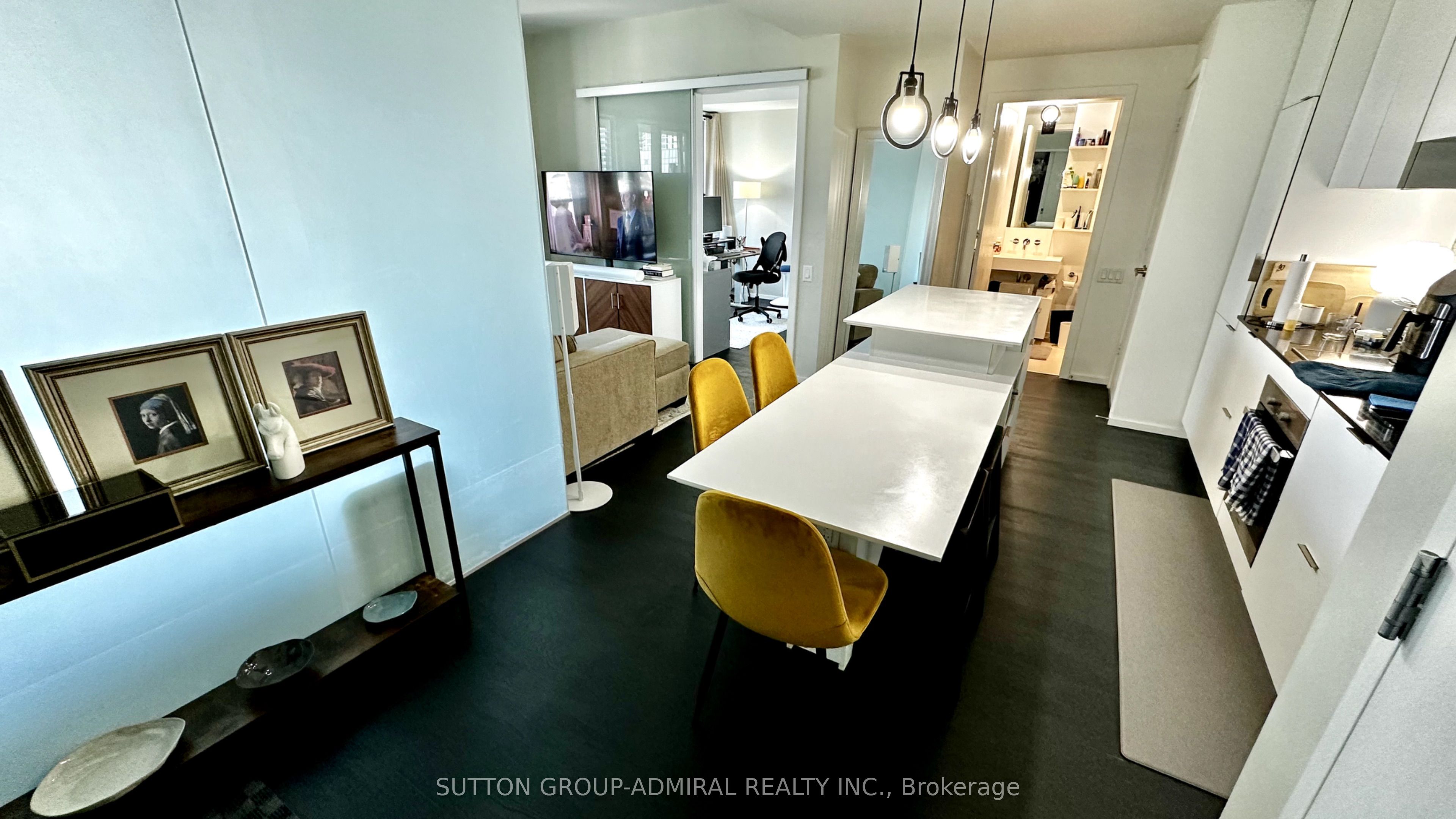 5 St Joseph Street 3511, Toronto, ON M4Y 1J6 photo 2