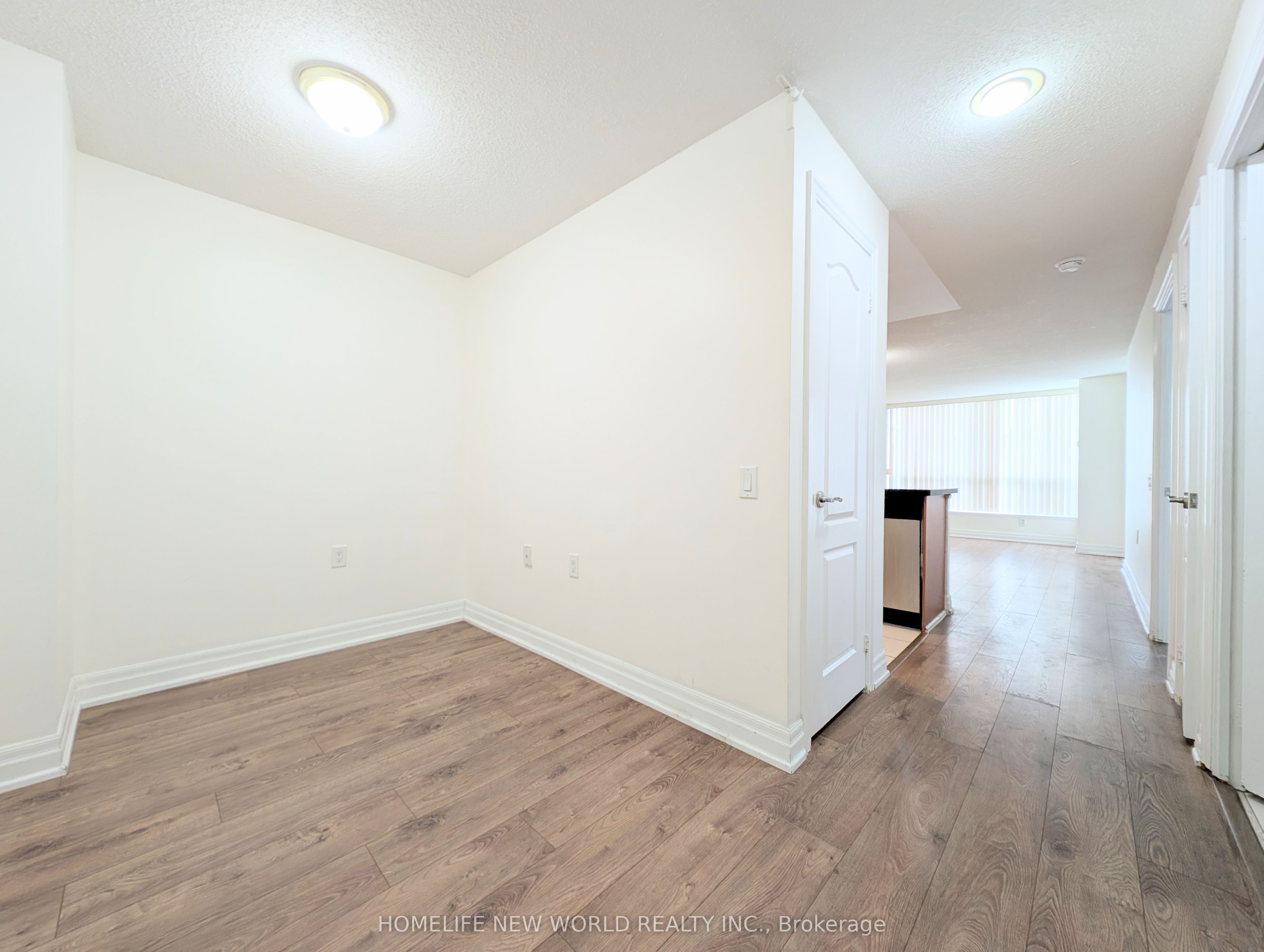 21 Hillcrest Avenue 1705, Toronto, ON M2N 3N4 photo 2