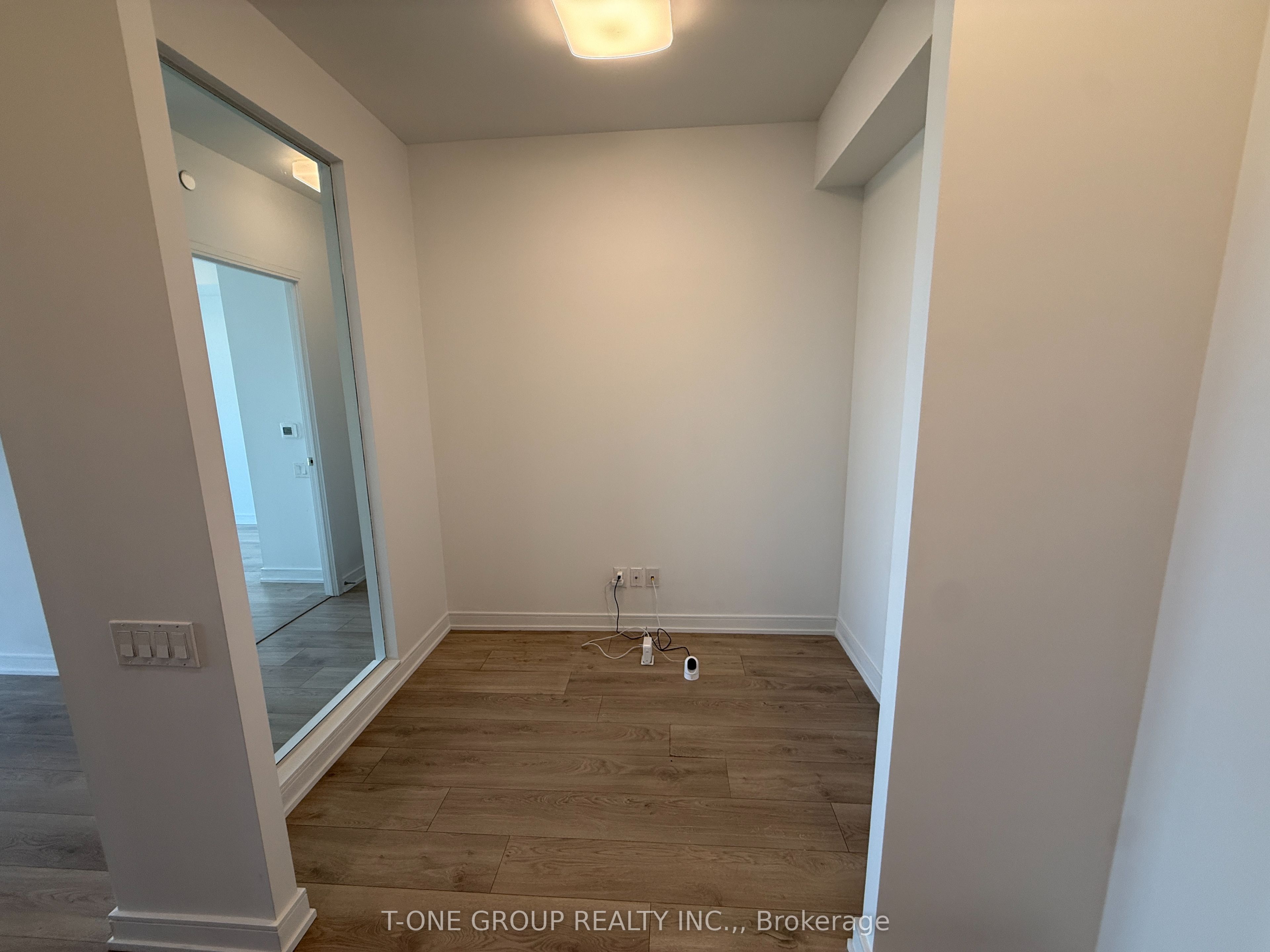 3 Gloucester Street 2704, Toronto, ON M4Y 0C6 photo 4