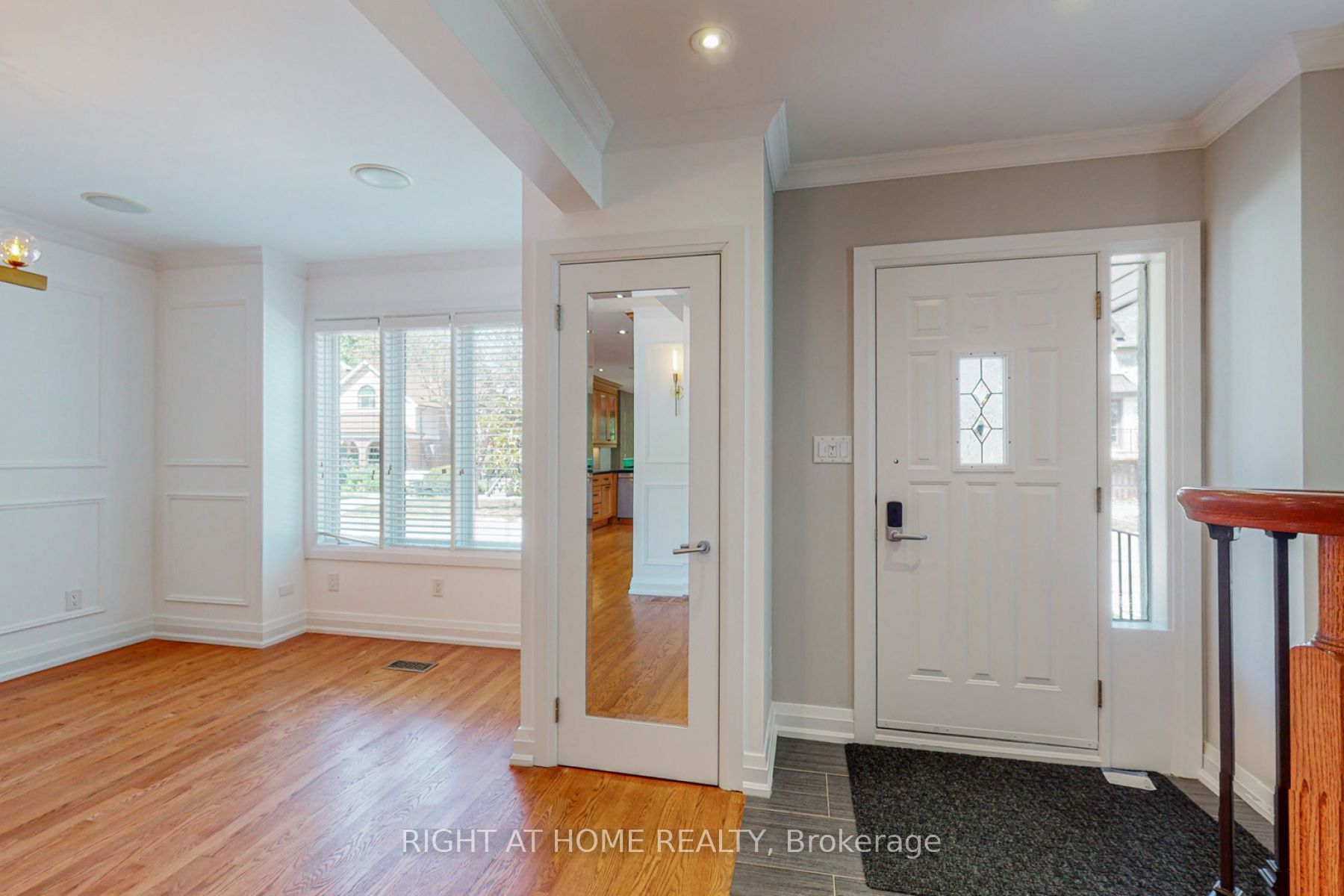 183 Cameron Avenue, Toronto, ON M2N 1E6 photo 2