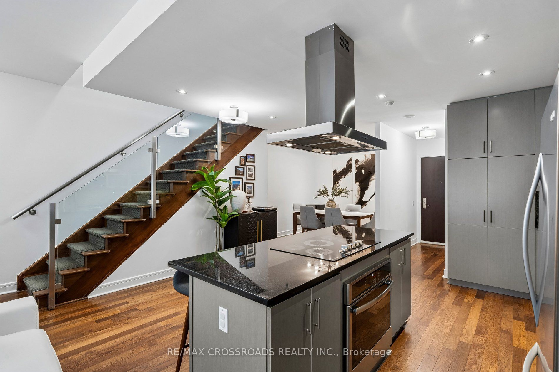 116 George Street 107, Toronto, ON M5A 3S2 photo 2