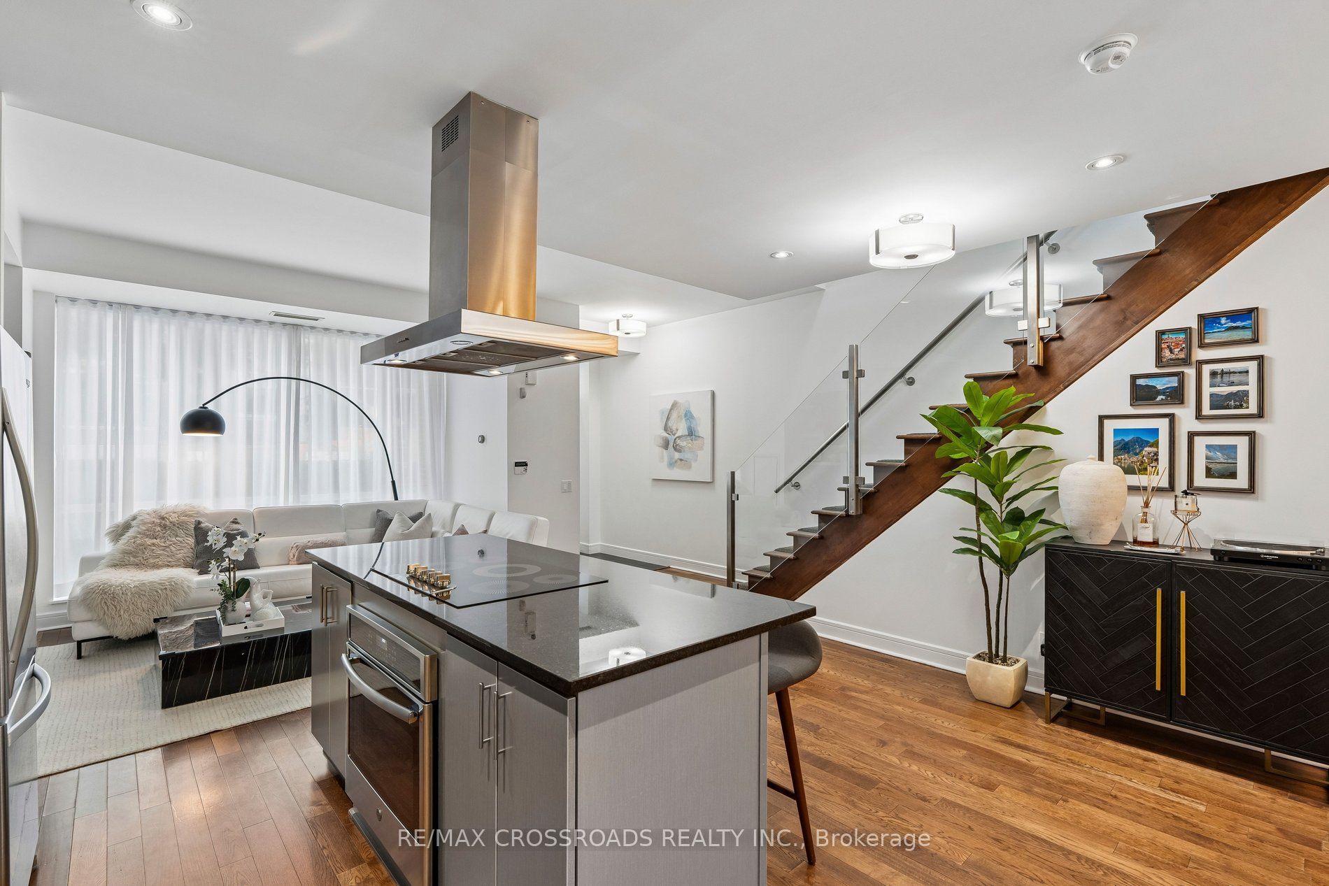 116 George Street 107, Toronto, ON M5A 3S2 photo 4