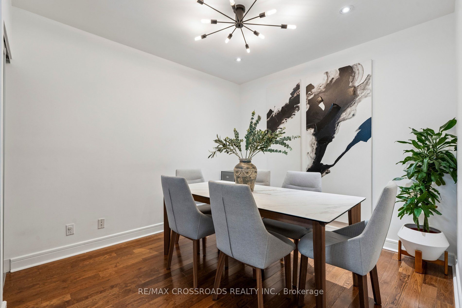 116 George Street 107, Toronto, ON M5A 3S2 photo 5