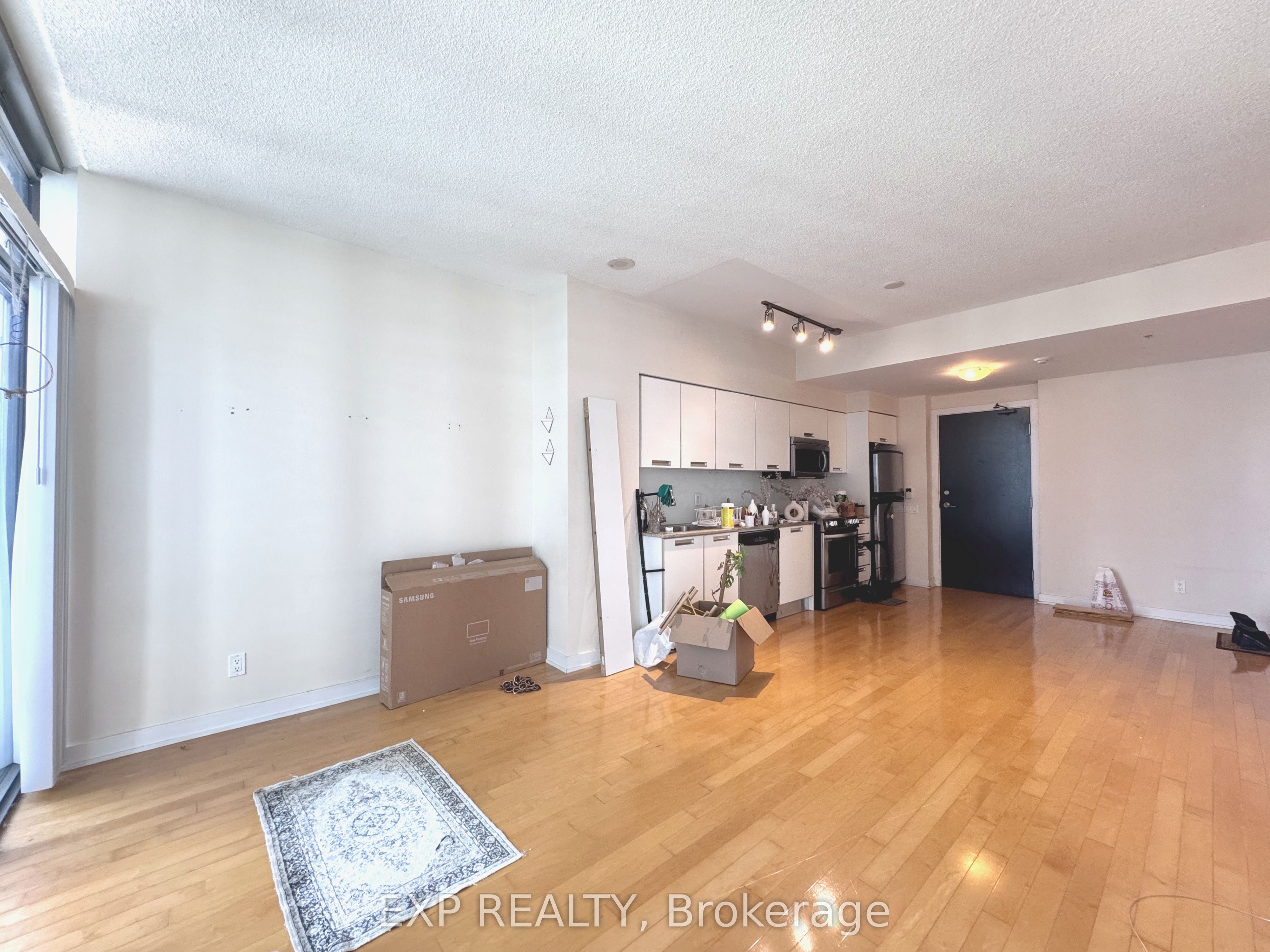 33 Charles Street E 2001, Toronto, ON M4Y 0A2 photo 5